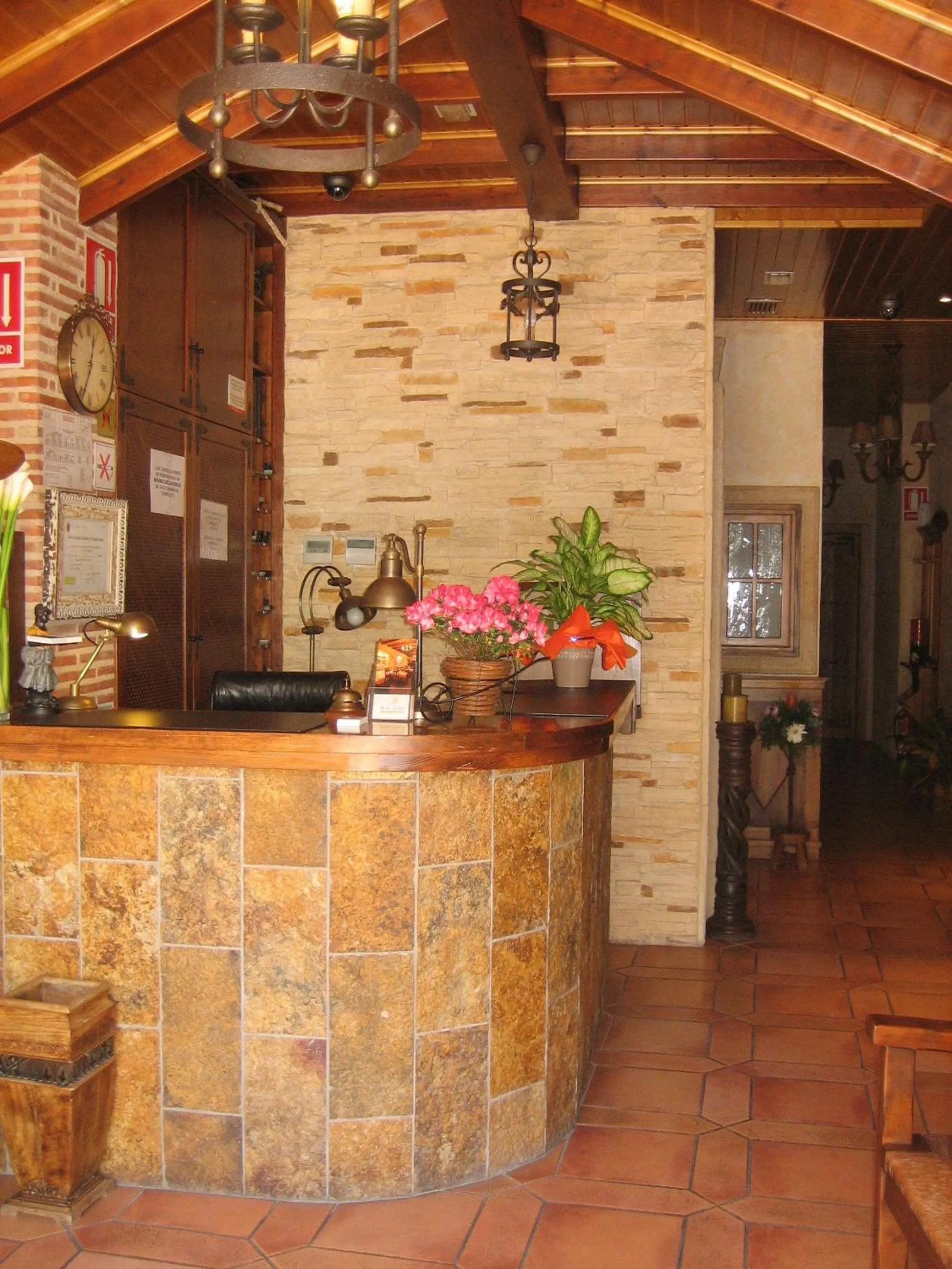 Lobby or reception in Hotel Doña Isabel