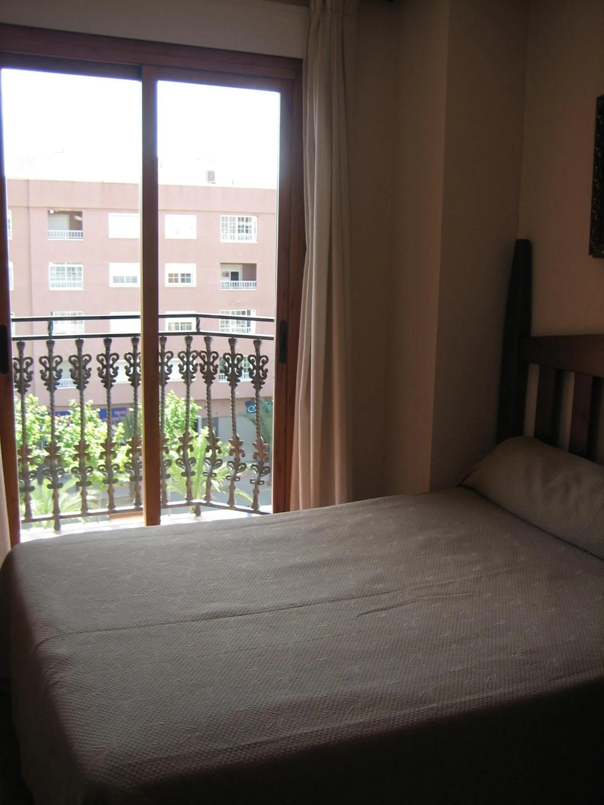 Photo of the whole room in Hotel Doña Isabel