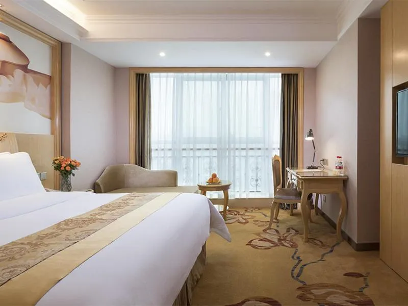 Bed in Vienna Hotel Guangxi Nanjing Nanhu Park