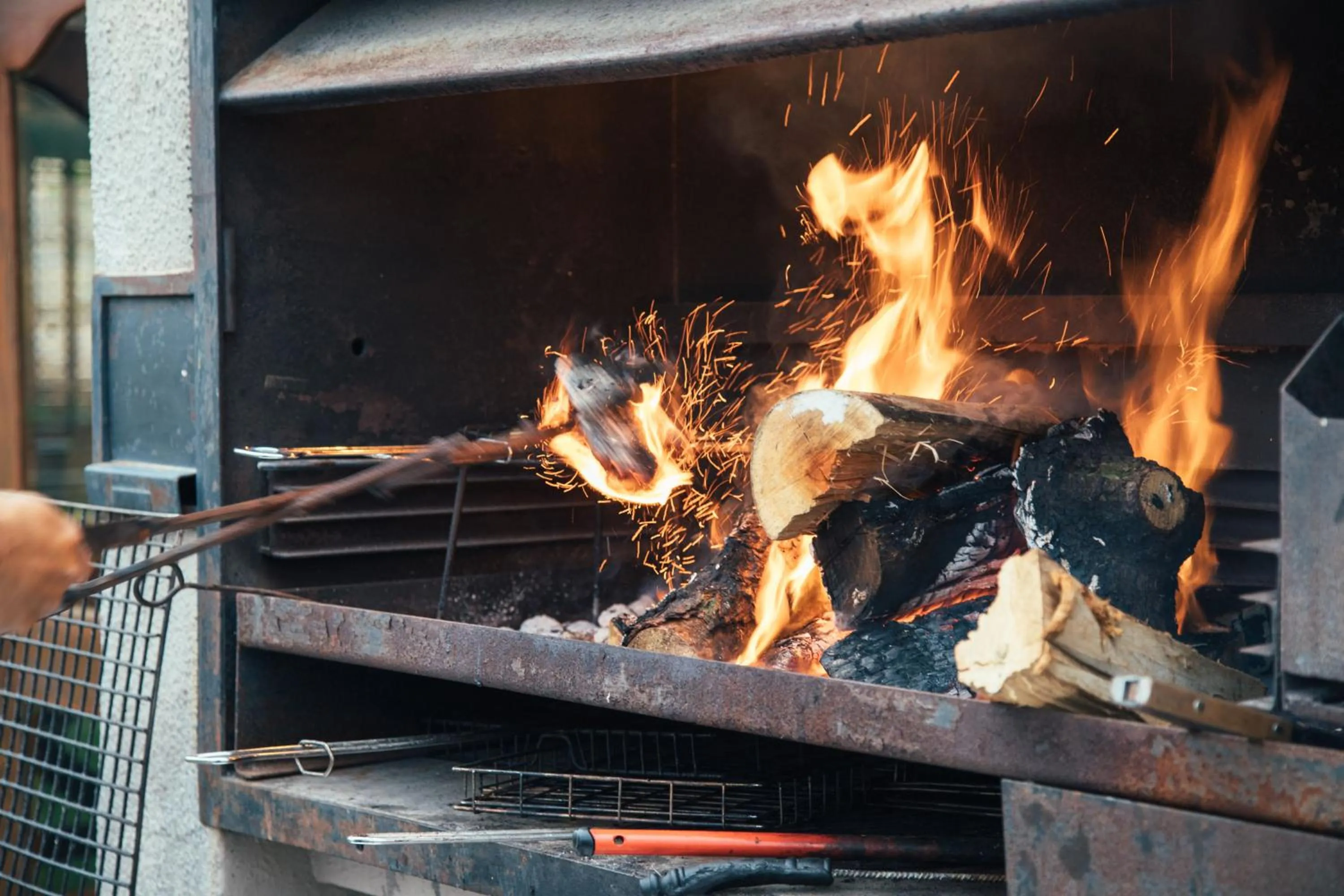 BBQ facilities in The Log Collective