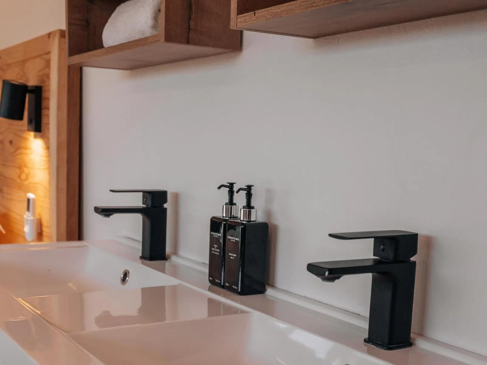 Bathroom in The Log Collective