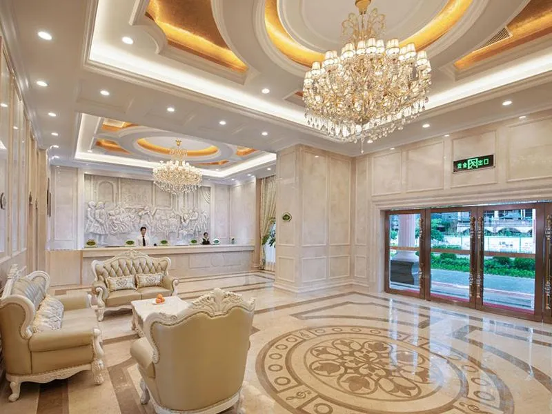 Vienna Hotel Shenzhen Gongming Huafa North Road