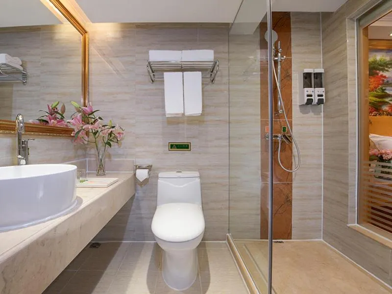 Vienna Hotel Xixiang Gushu