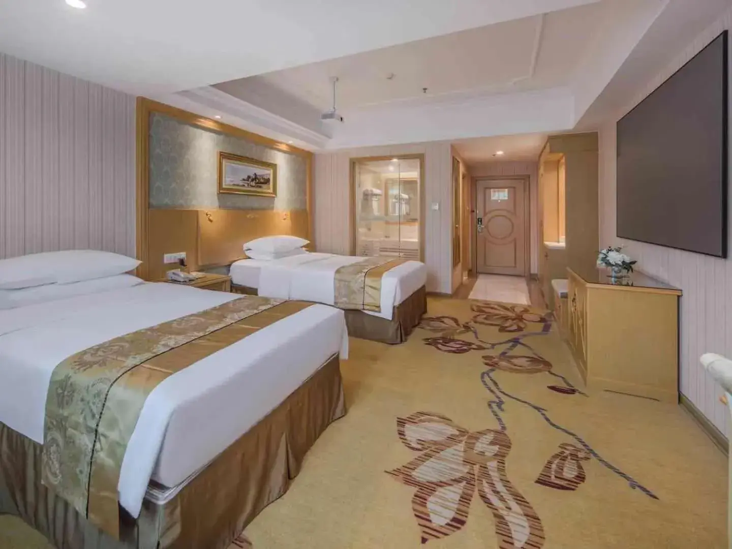 Bed in Vienna Hotel Nanning Qingxiu Mountain Bed in Vienna Hotel Nanning Qingxiu Mountain