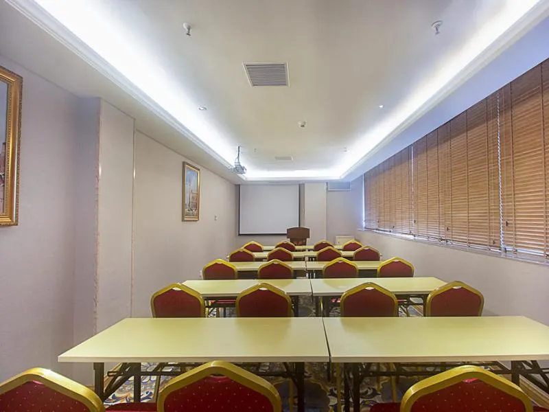 Vienna International Hotel Haikou West Bus Station