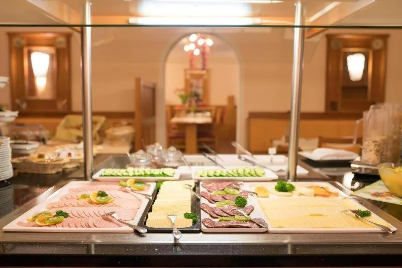 Buffet breakfast in ThermenClubHotel "All in"
