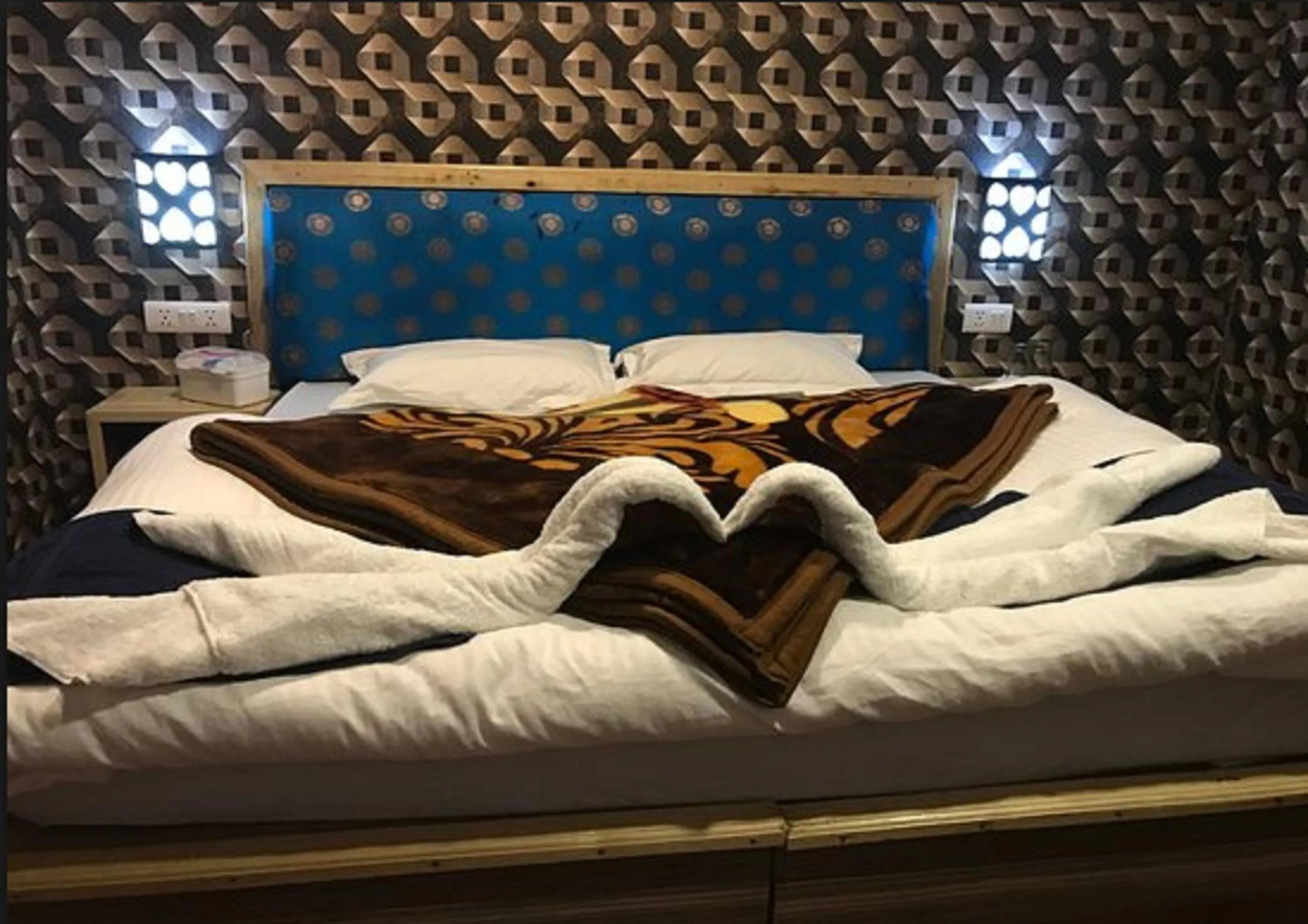 Bed in Wooden Nest Cottage Hunder, Nubra Valley
