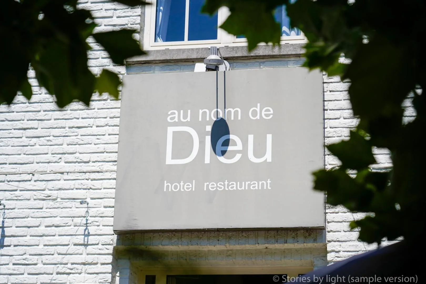 Property building in Hotel Au Nom De Dieu