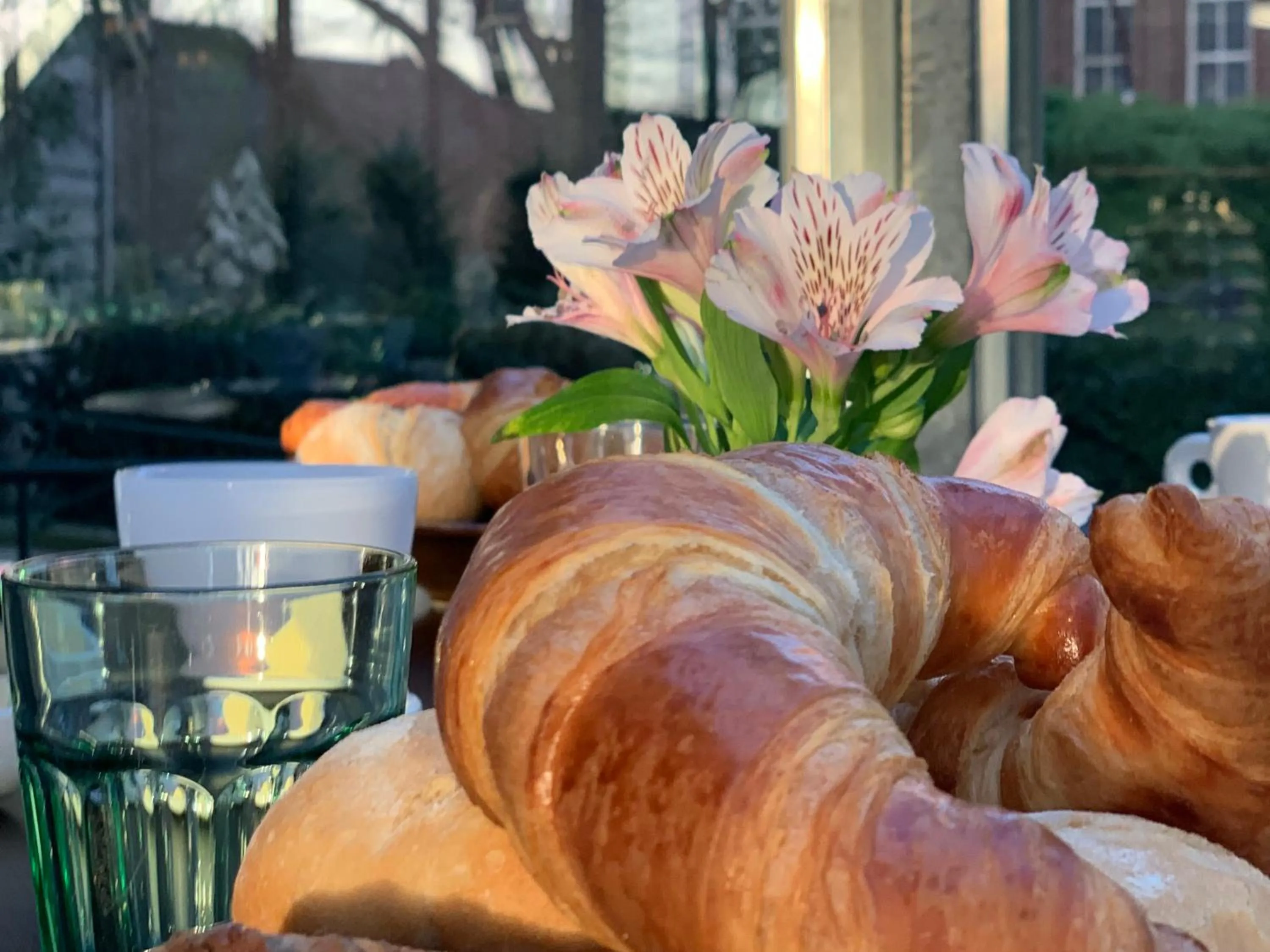 Hotel Au Nom De Dieu