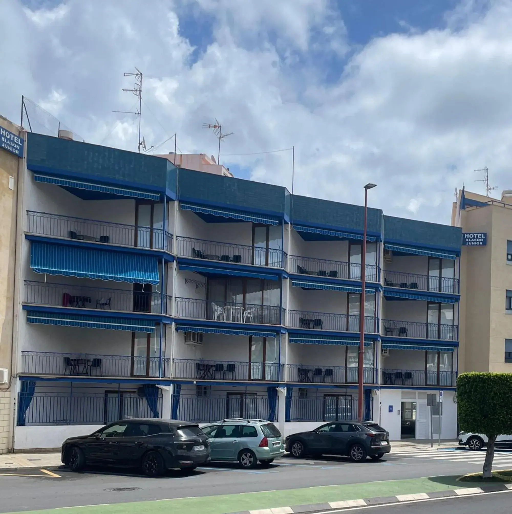 Property building in Hotel Blason Junior Property building in Hotel Blason Junior