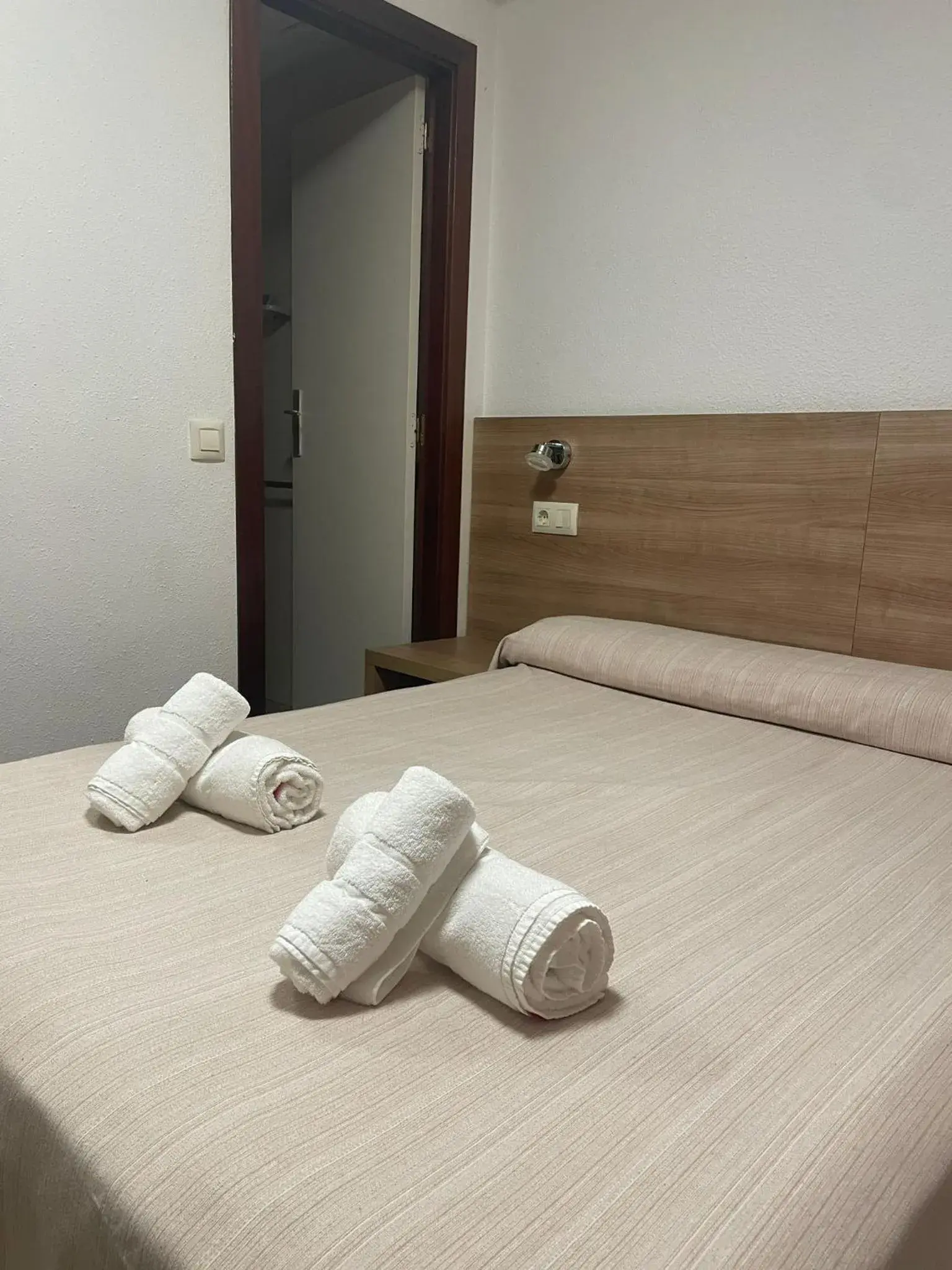 Photo of the whole room, Bed in Hotel Blason Junior Photo of the whole room, Bed in Hotel Blason Junior