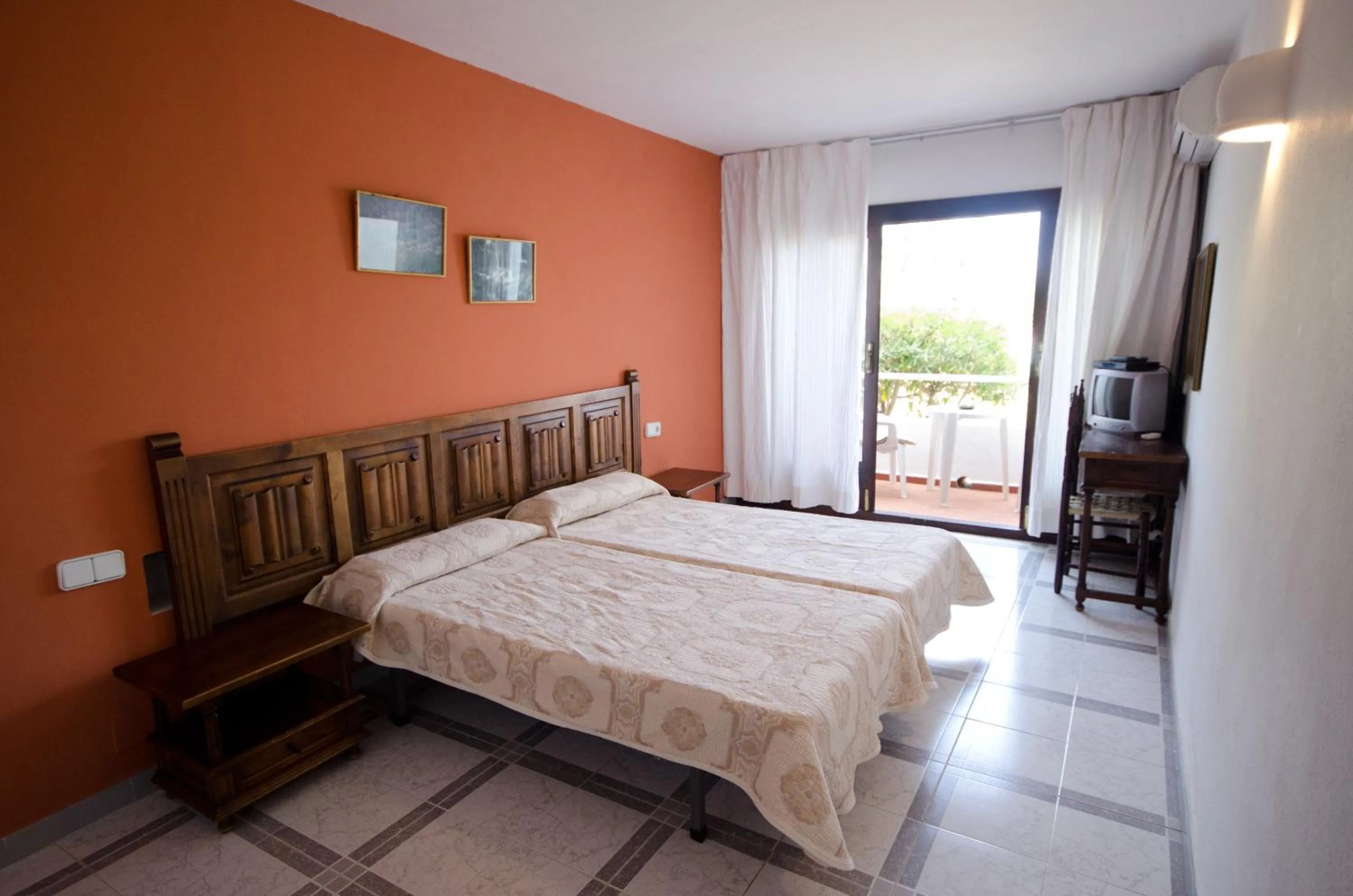 Bed in Hotel Club Can Jordi