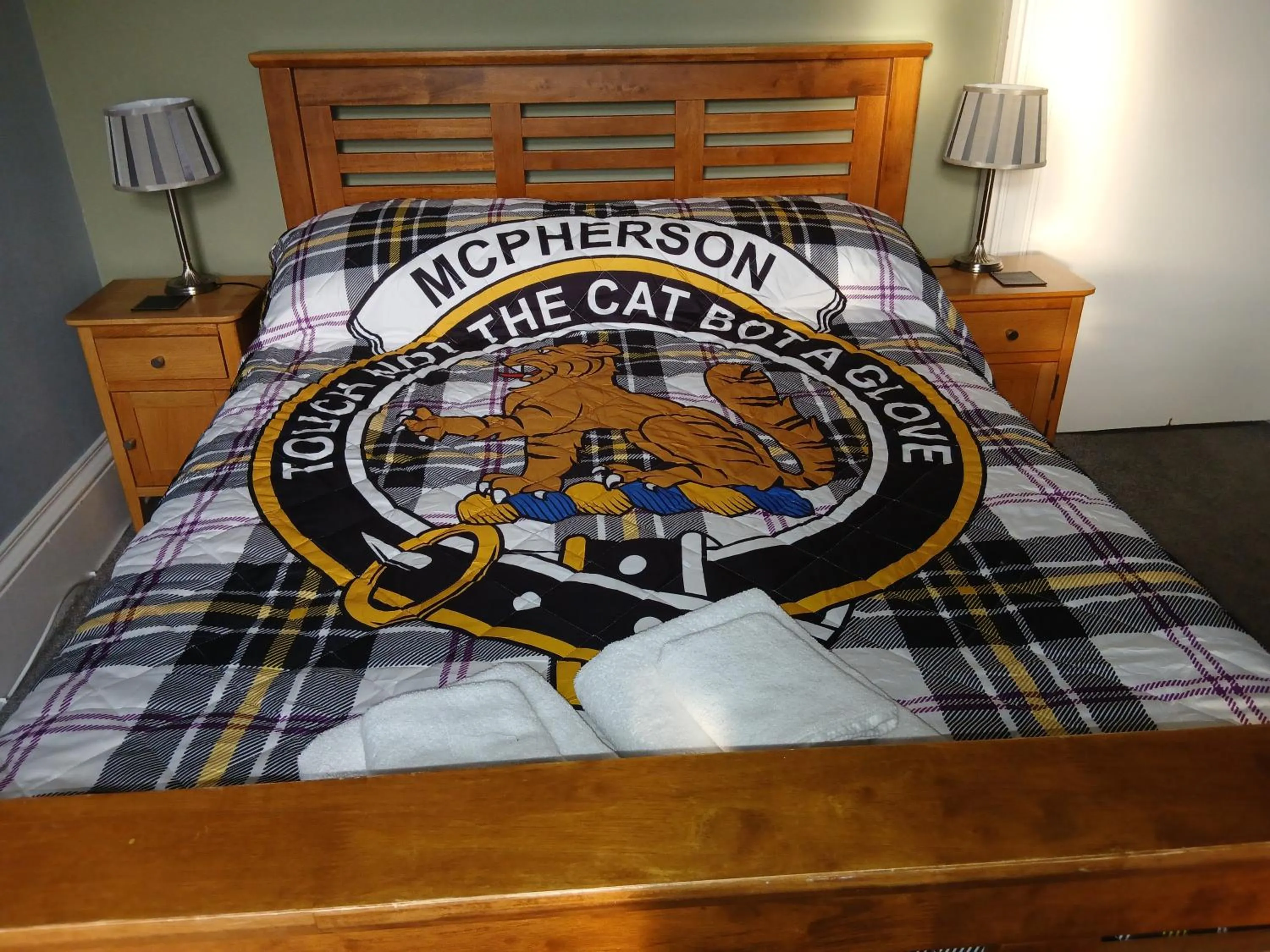 Bedroom, Bed in Greenland House B&B