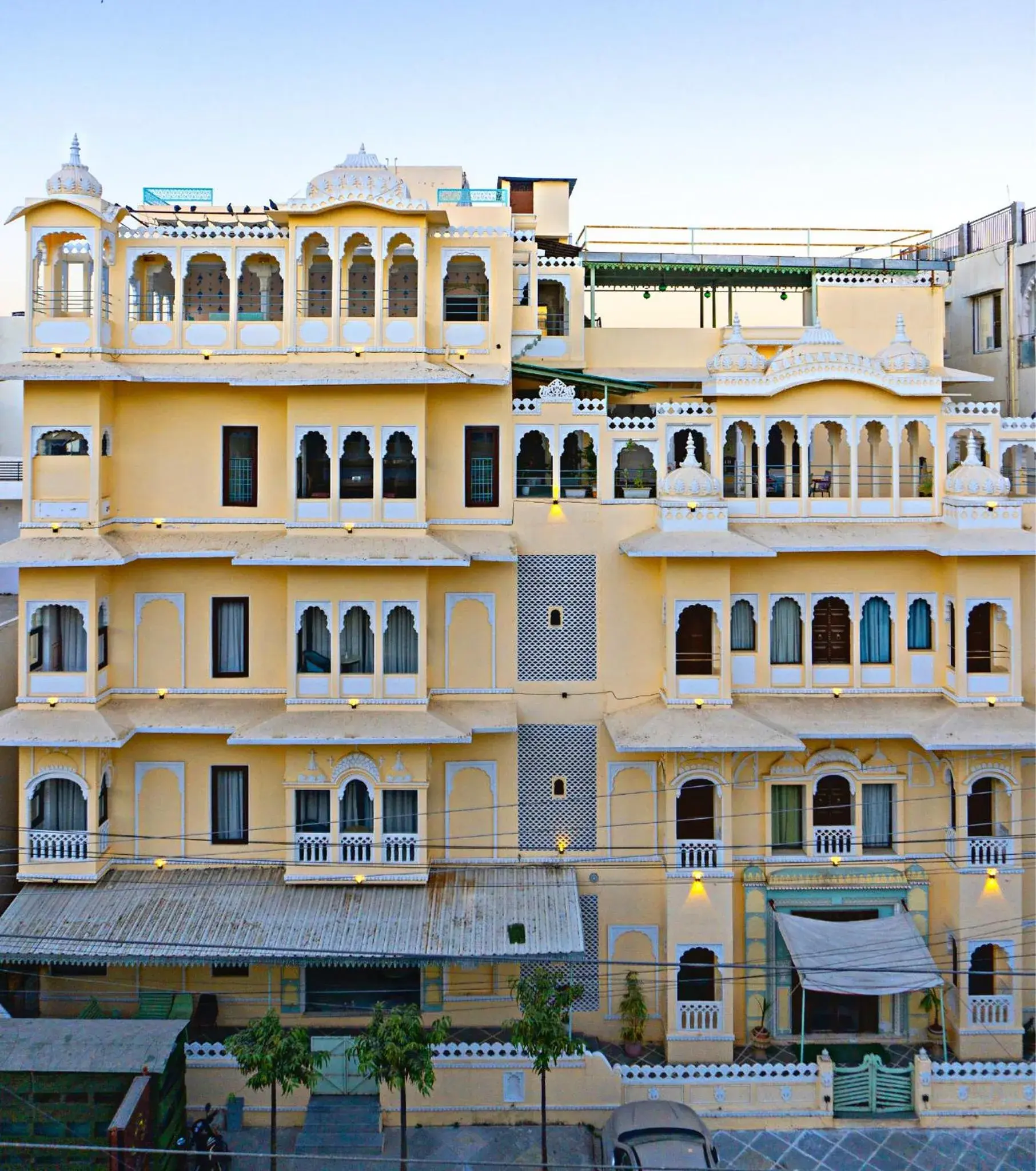 Property building in Amar Kothi Property building in Amar Kothi