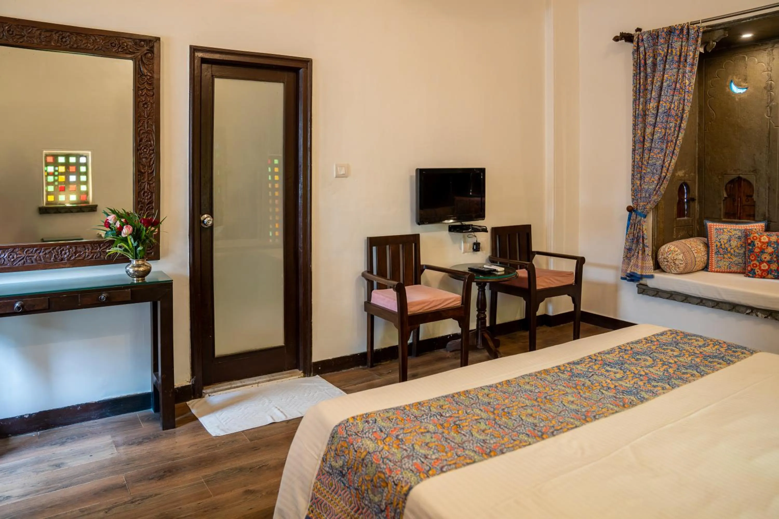 TV and multimedia, Bed in Udaigarh - Udaipur