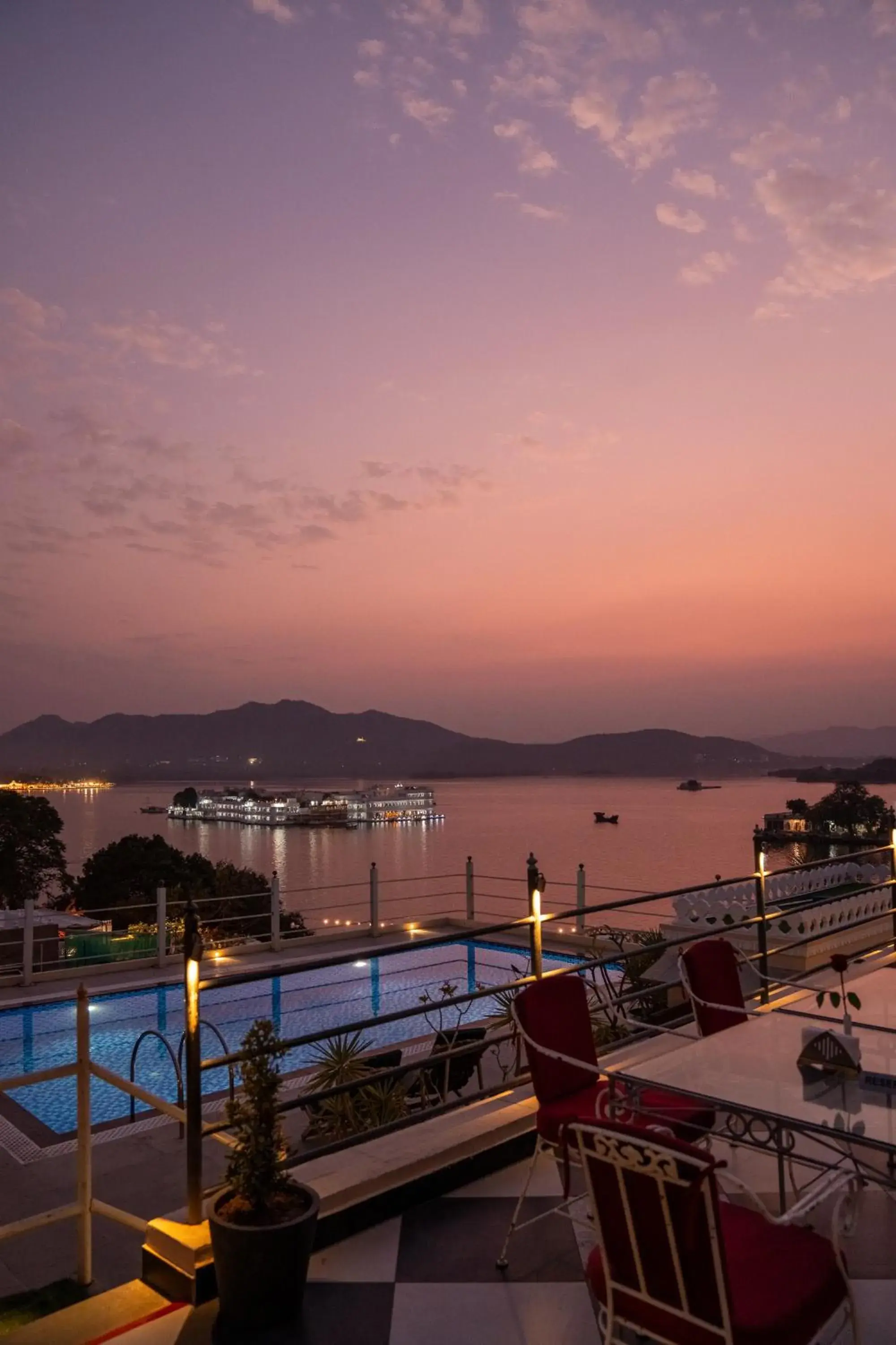 Lake view in Udaigarh - Udaipur Lake view in Udaigarh - Udaipur