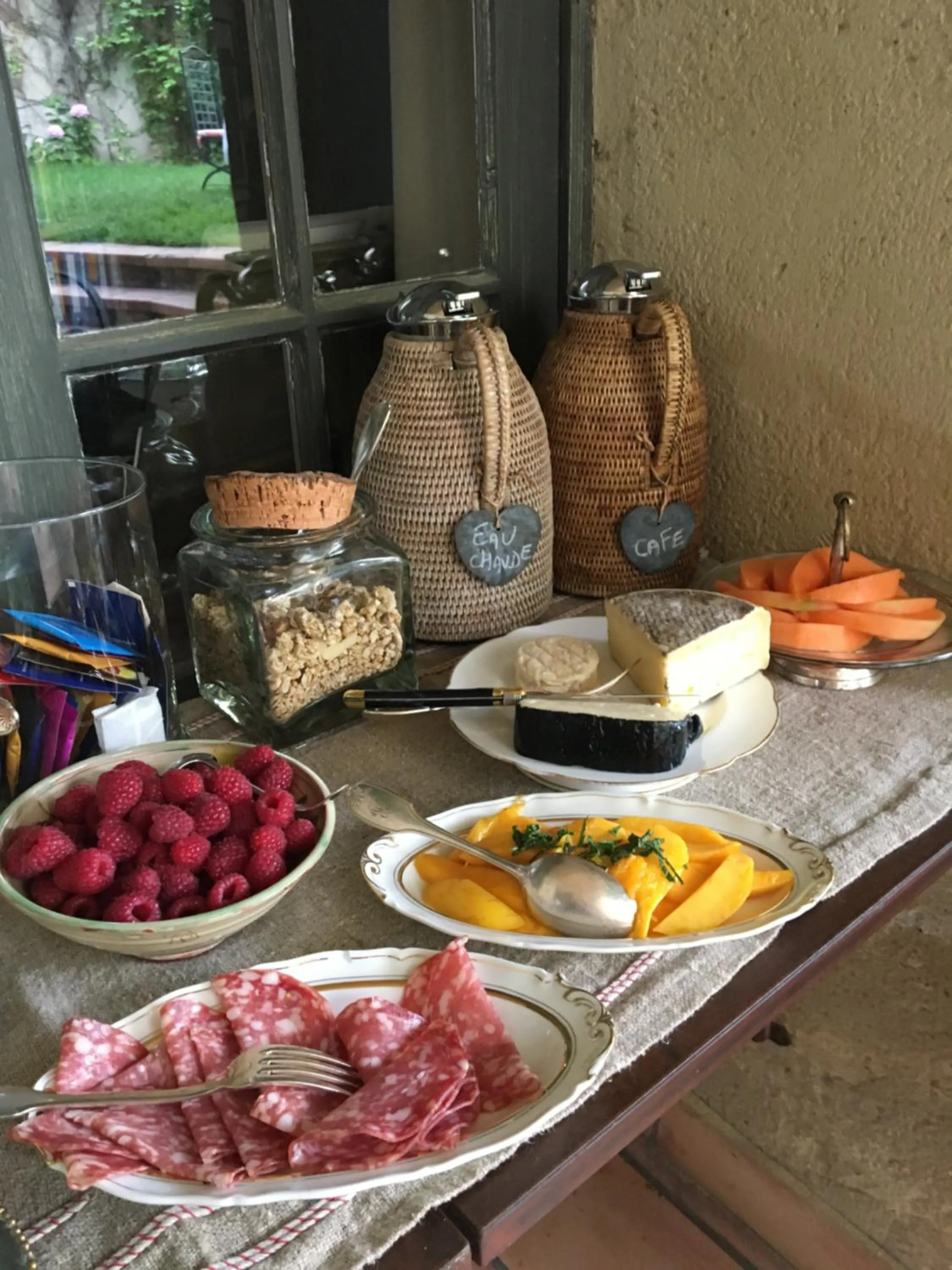 Continental breakfast in Maison De La Bourgade