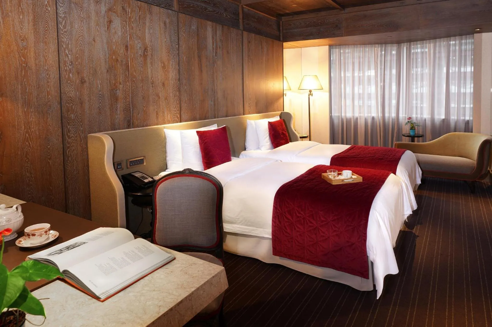 Bed in Palais de Chine Hotel