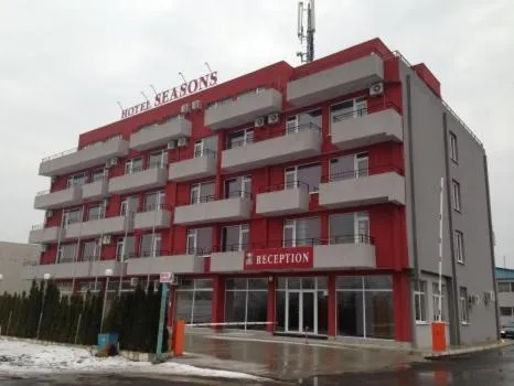 Property building in Hotel Seasons 2