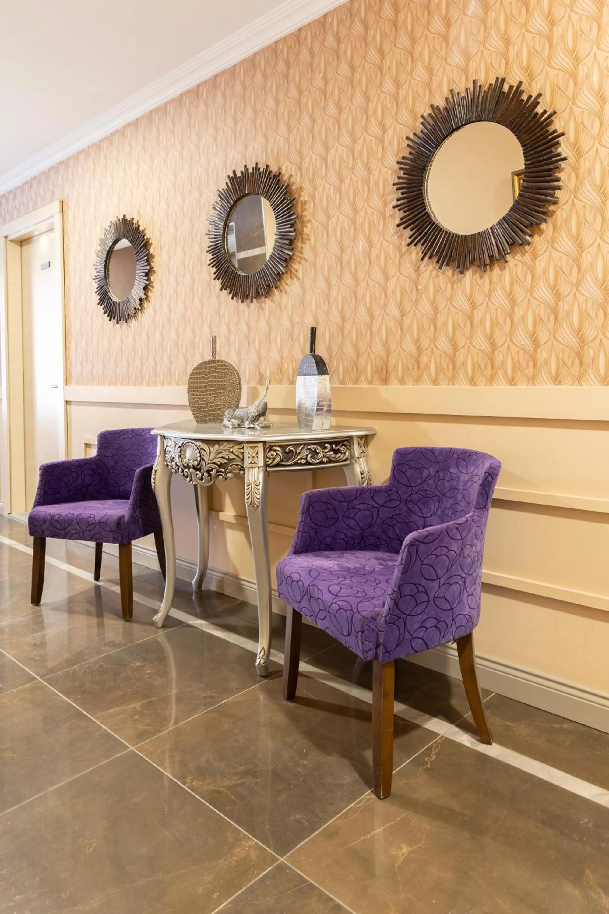 Seating area in Classes Hotel Airport