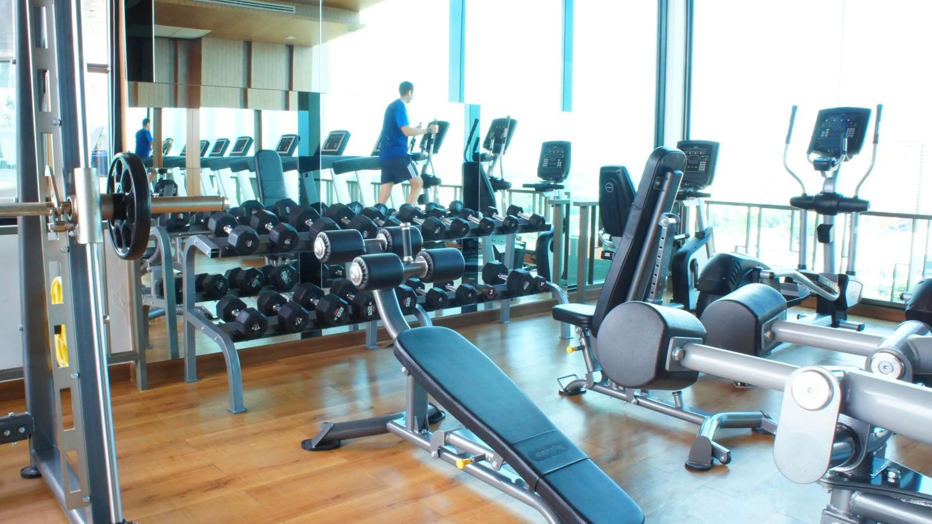 Fitness centre/facilities in The Astra Chiang Mai