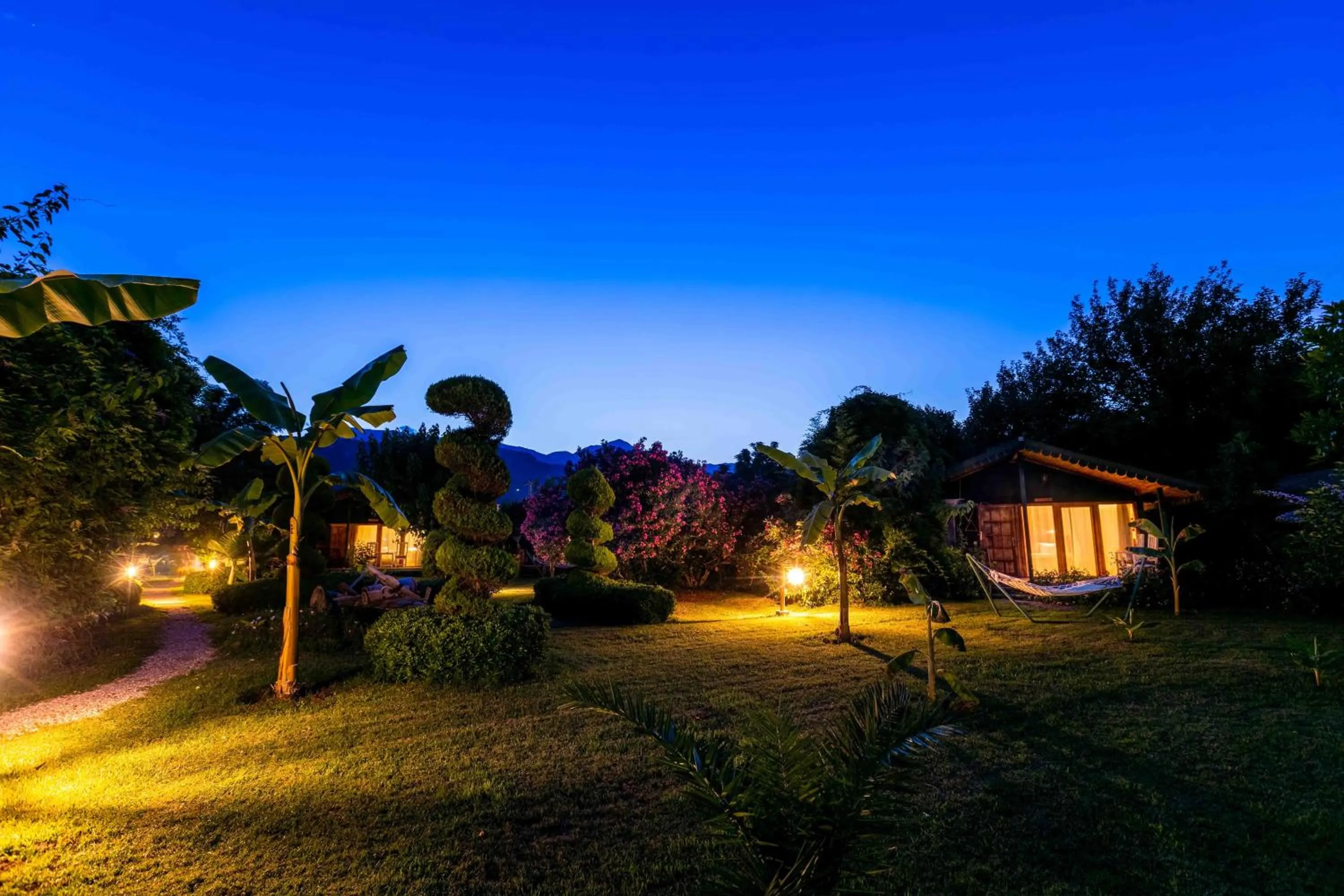 Etenna Beach Bungalows