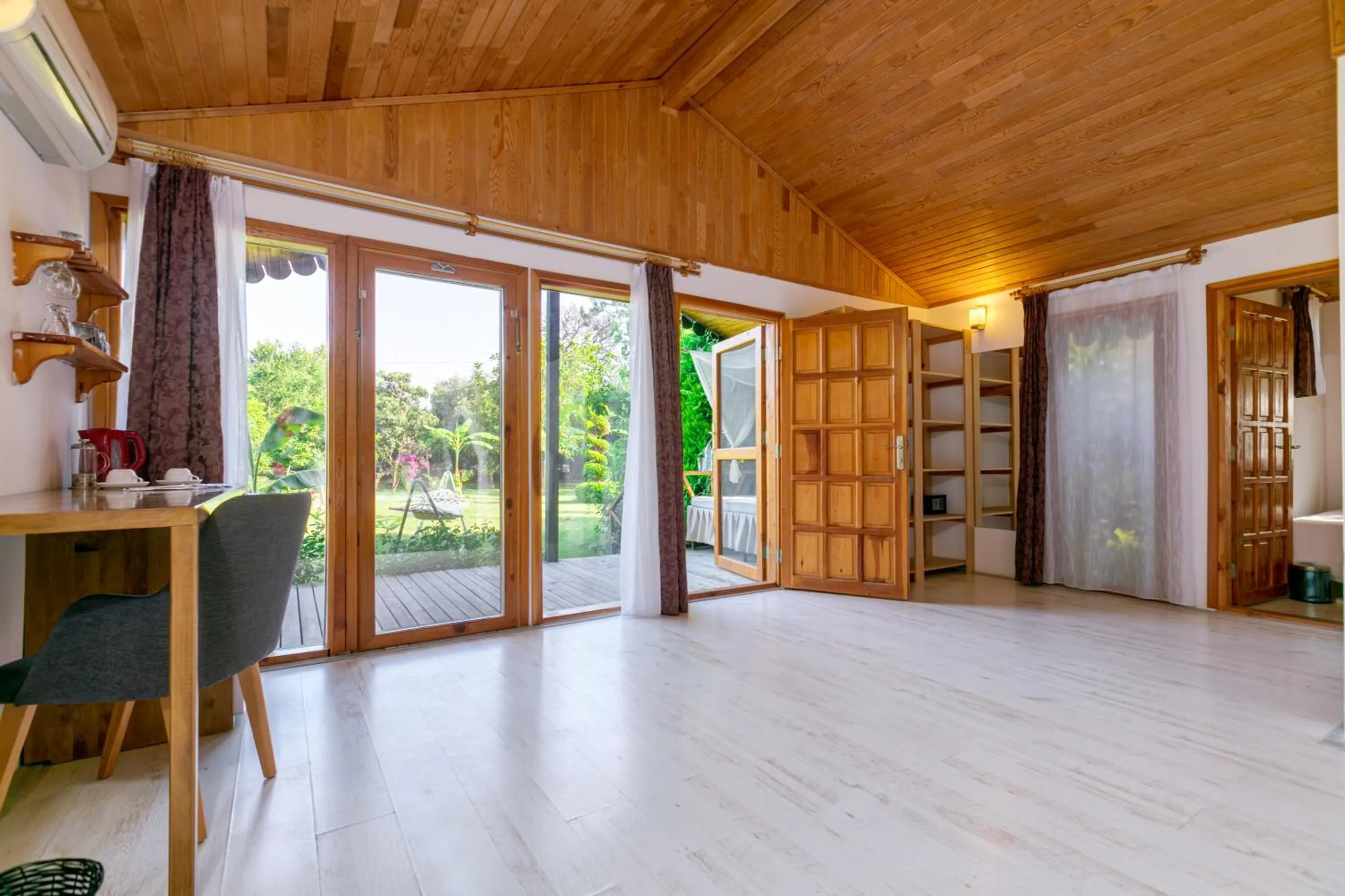 Etenna Beach Bungalows