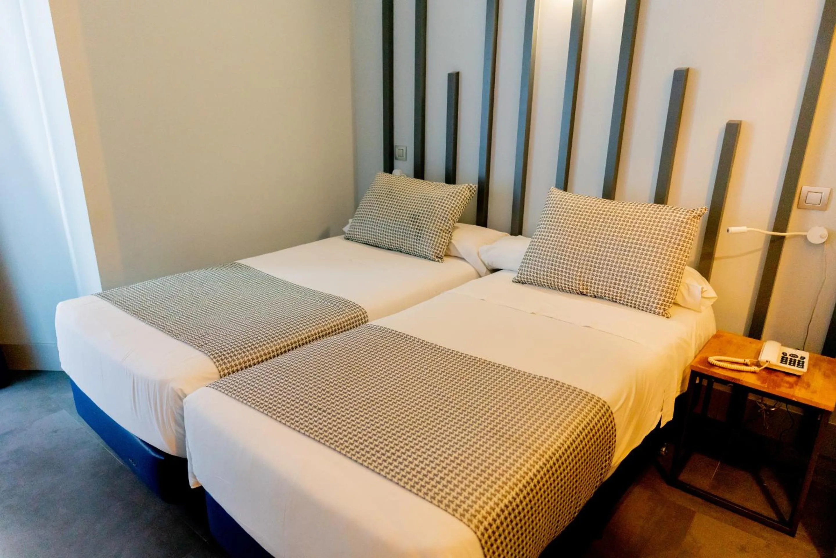 Bedroom, Bed in Hostal Carmen-Gran Vía