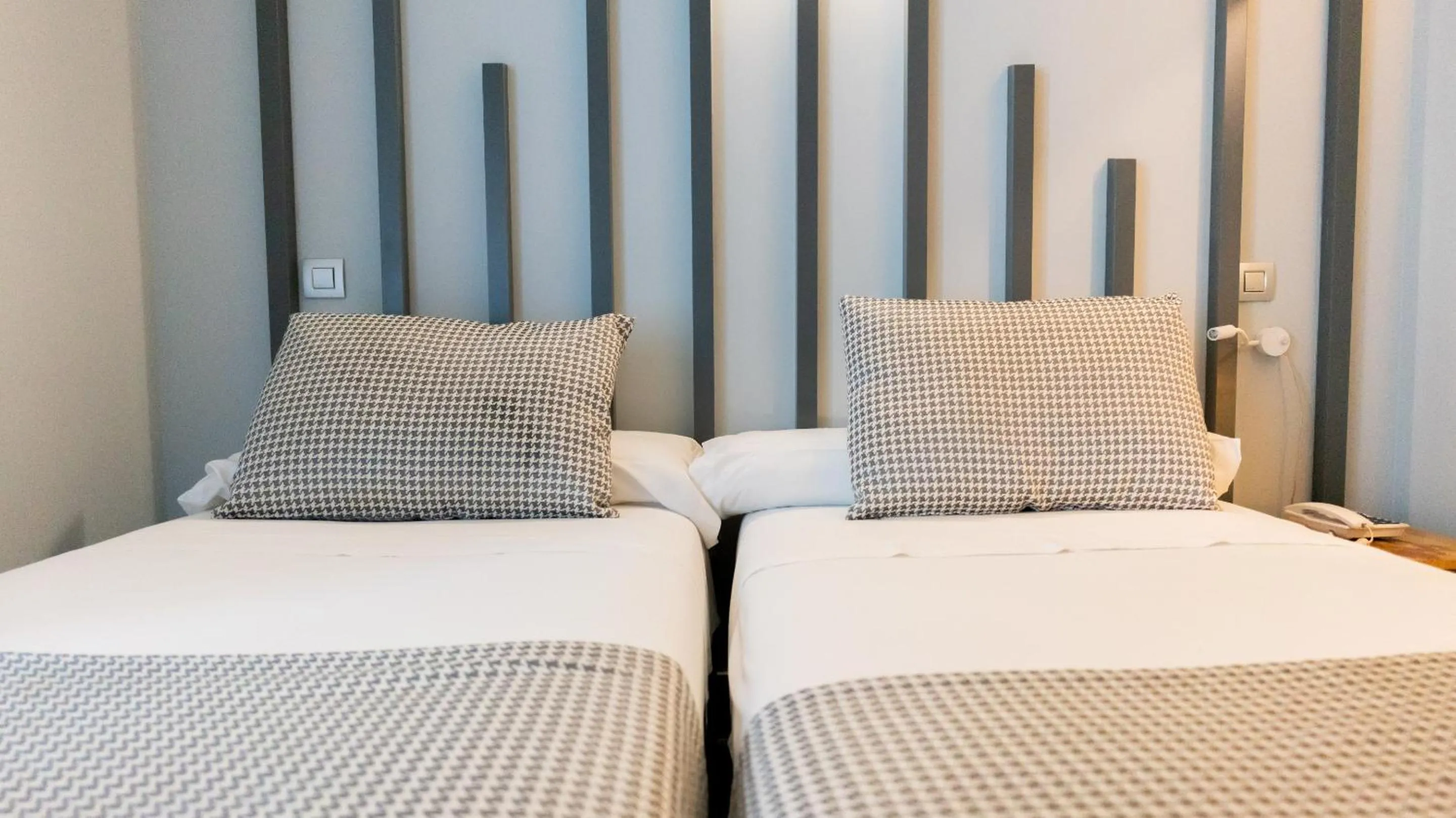 Bedroom, Bed in Hostal Carmen-Gran Vía