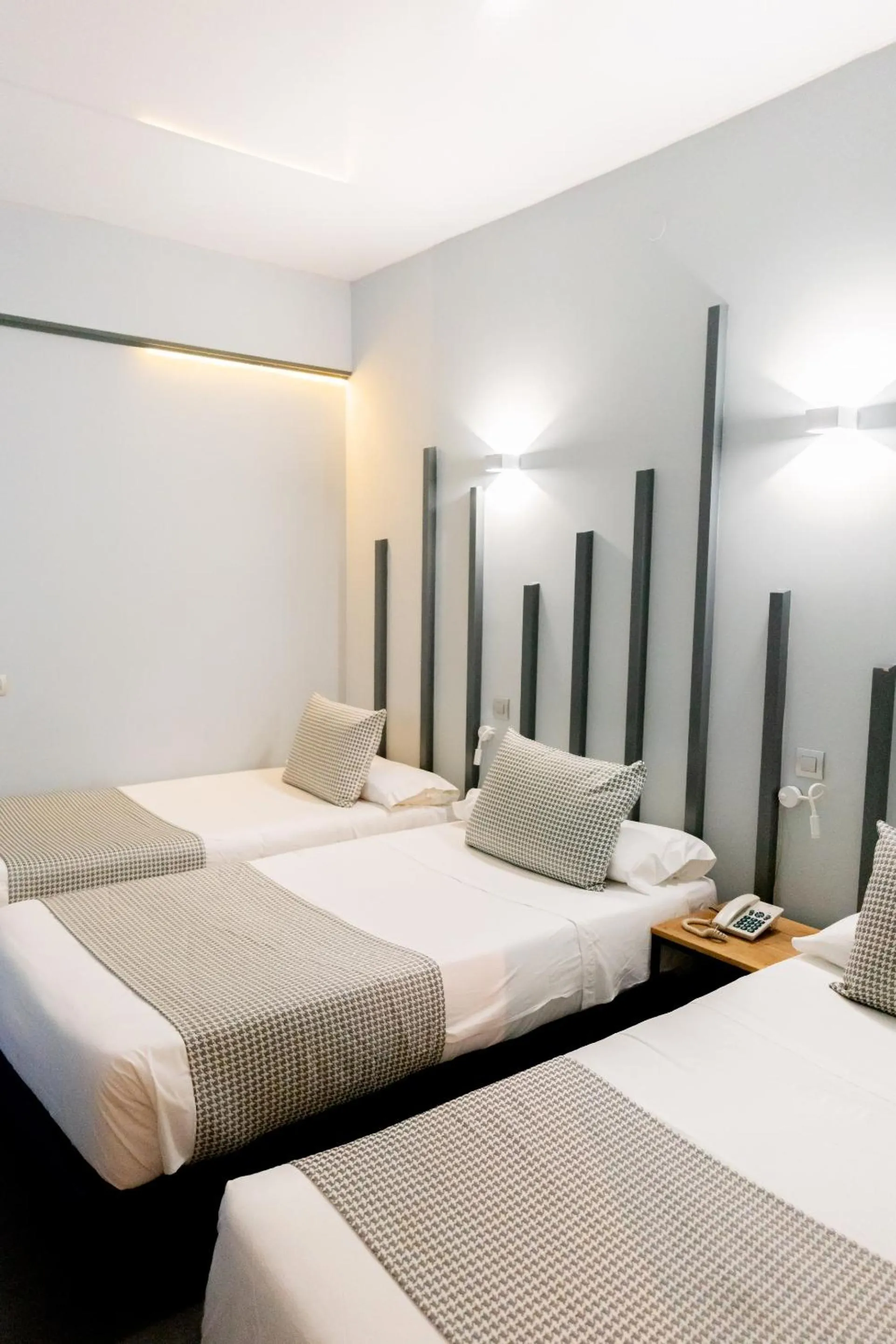 Bedroom, Bed in Hostal Carmen-Gran Vía