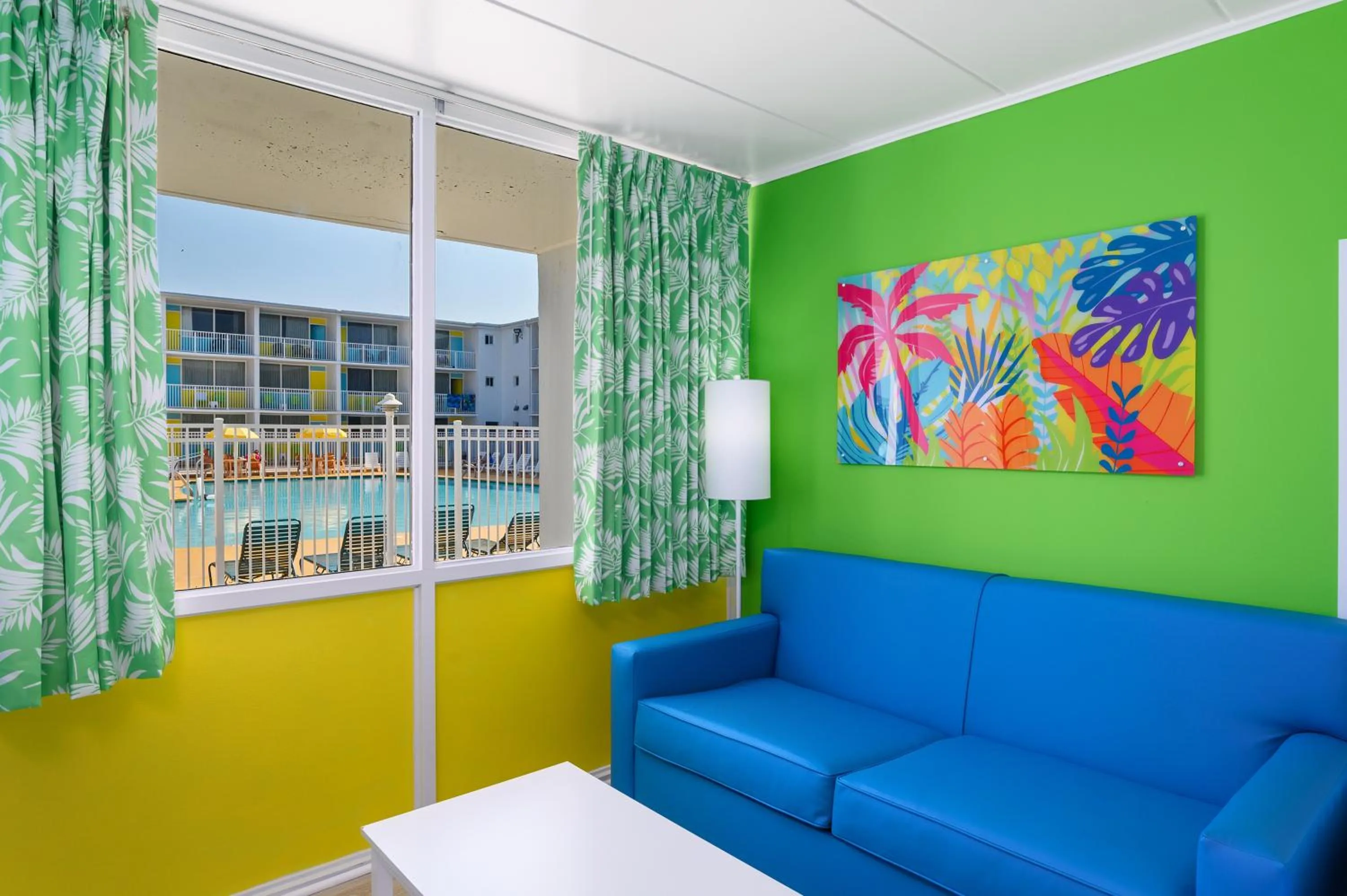 Seating area in Kokomo Suites