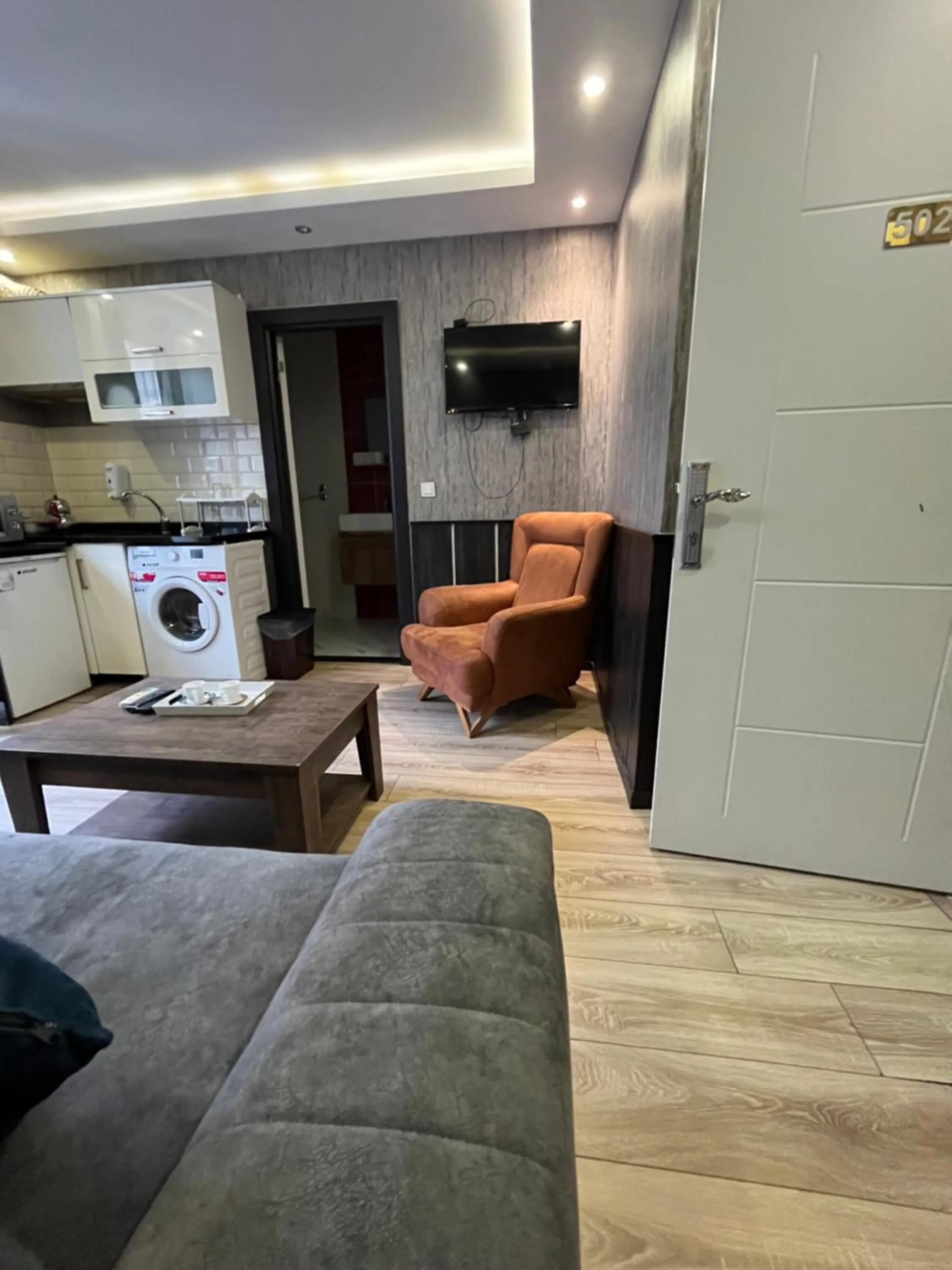 TV and multimedia in Dolce Vita Suite Hotel