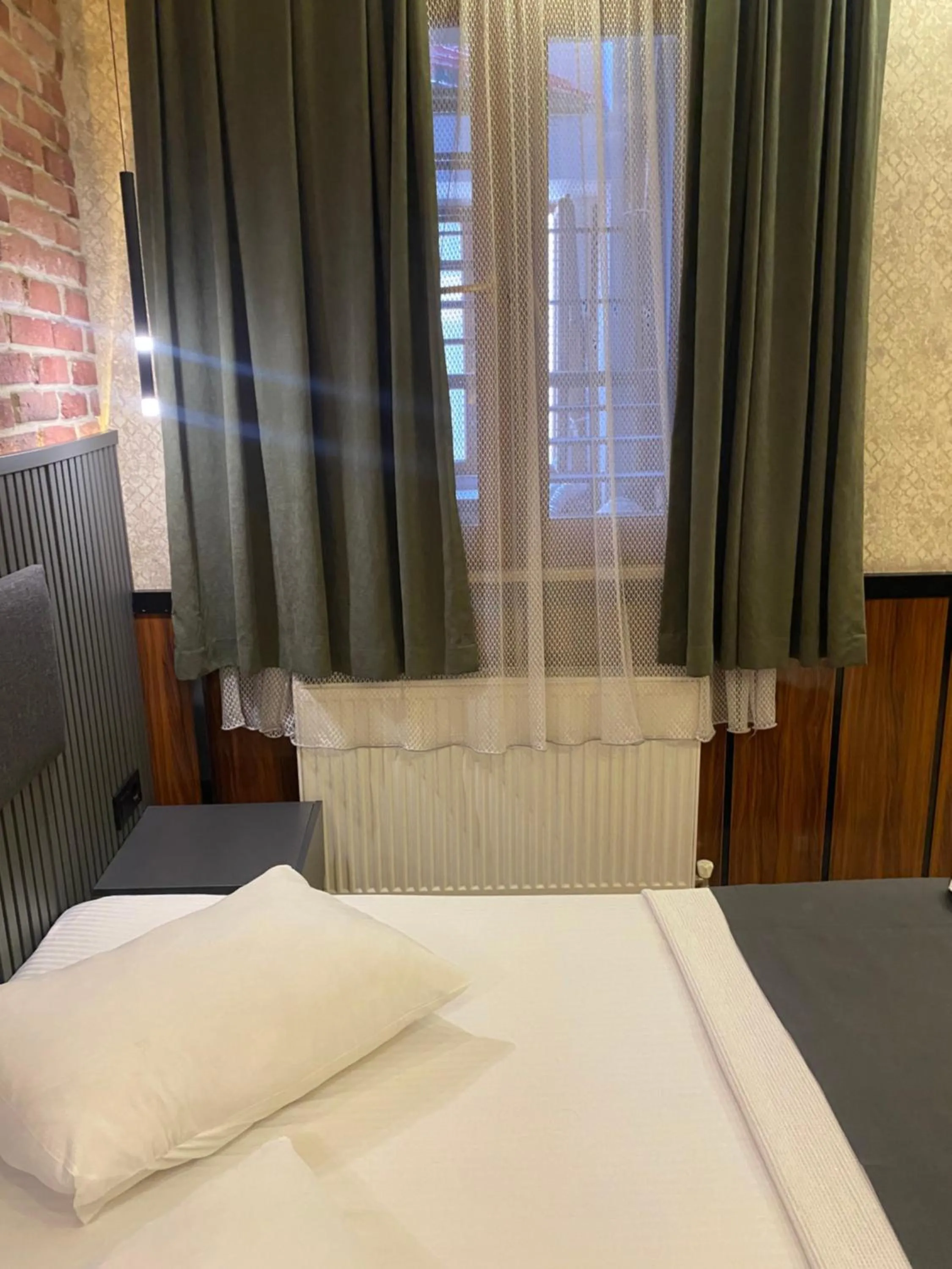 Bedroom, Bed in Dolce Vita Suite Hotel