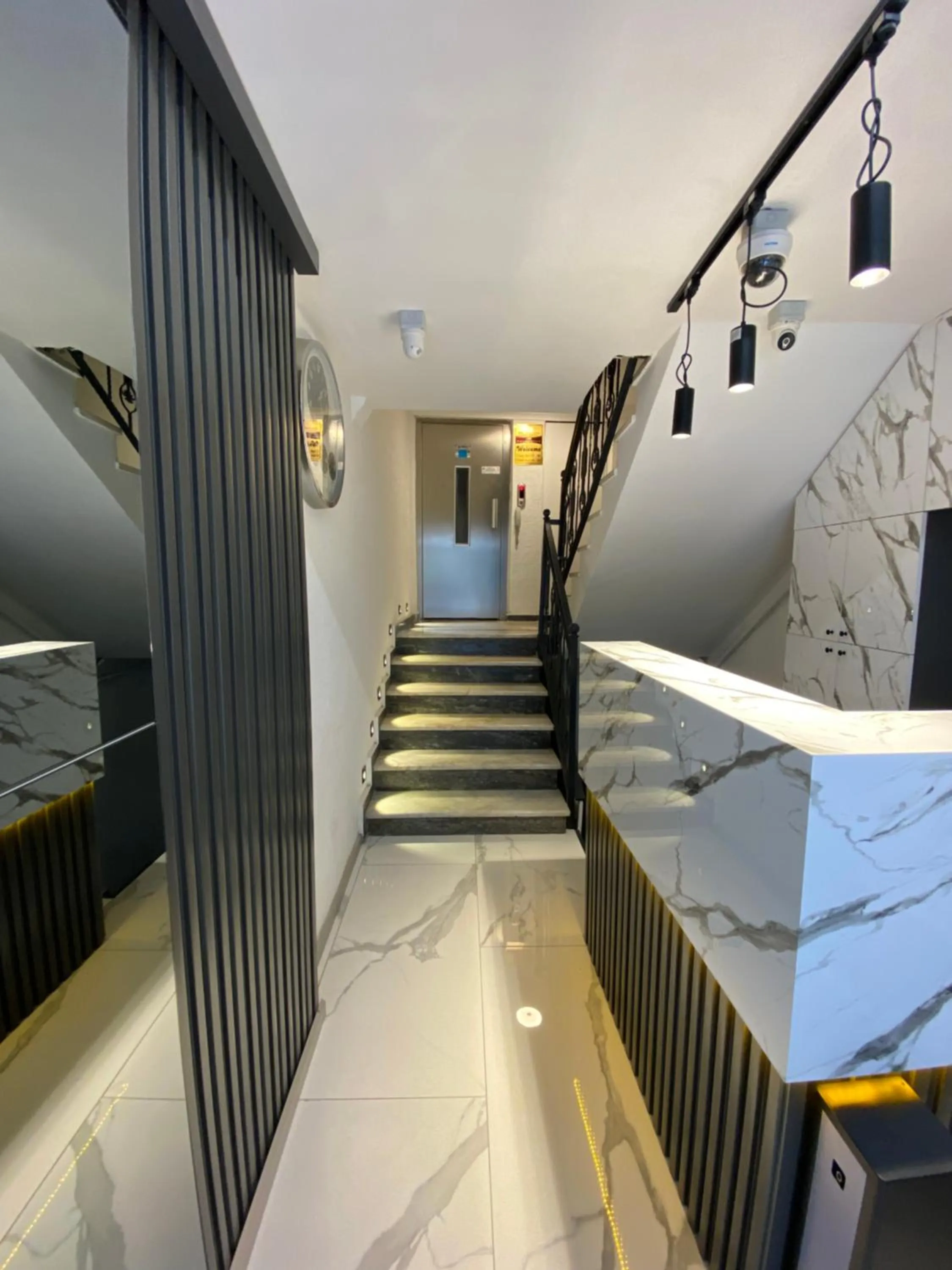 Property building in Dolce Vita Suite Hotel