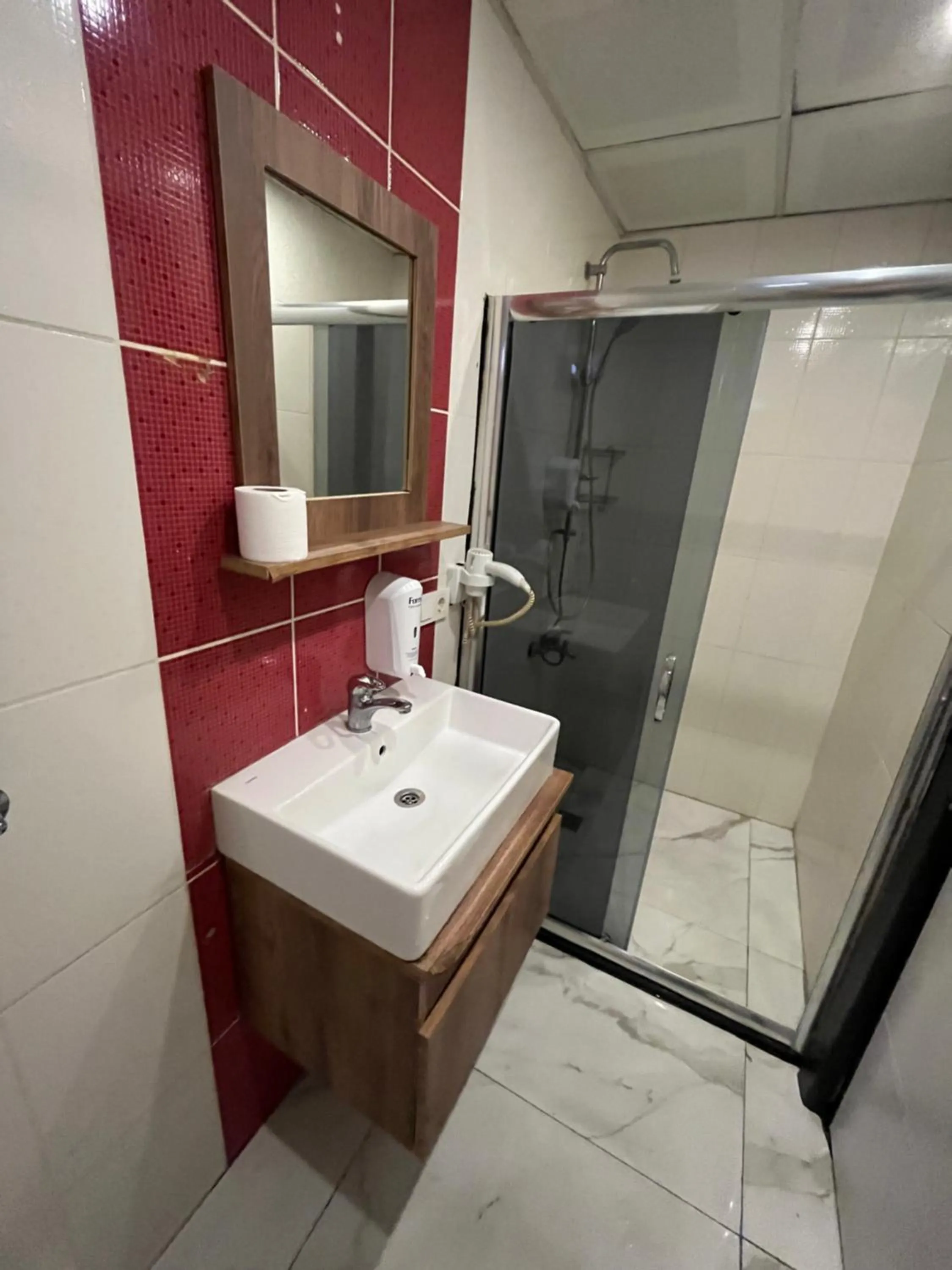 Shower in Dolce Vita Suite Hotel