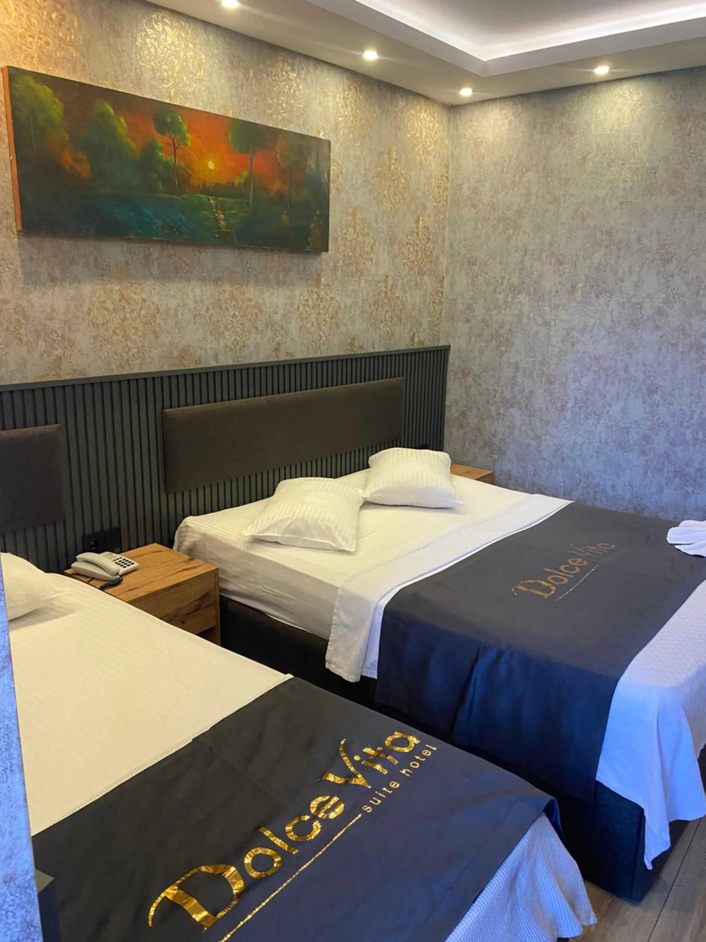 Bedroom, Bed in Dolce Vita Suite Hotel