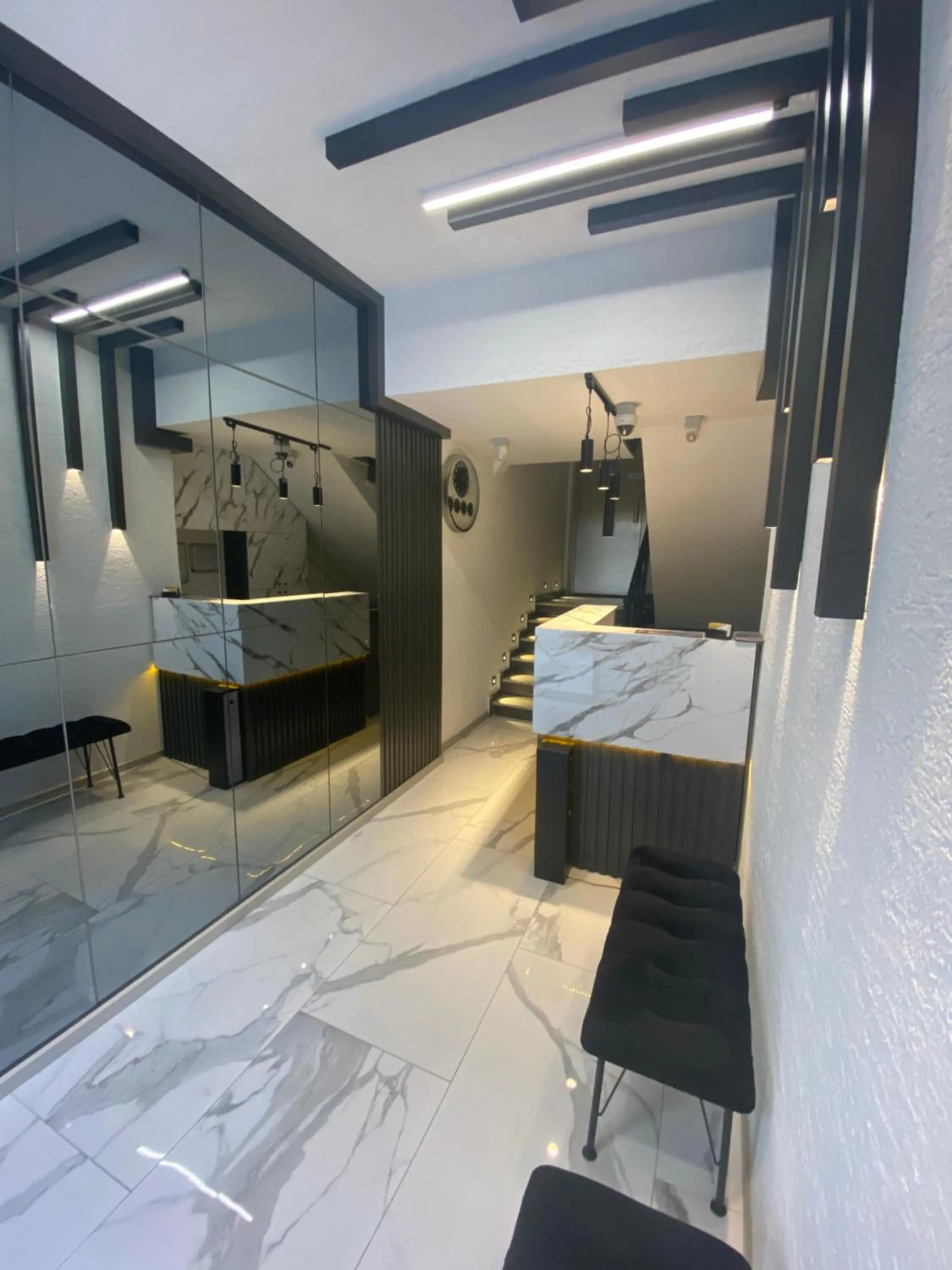 Lobby or reception in Dolce Vita Suite Hotel