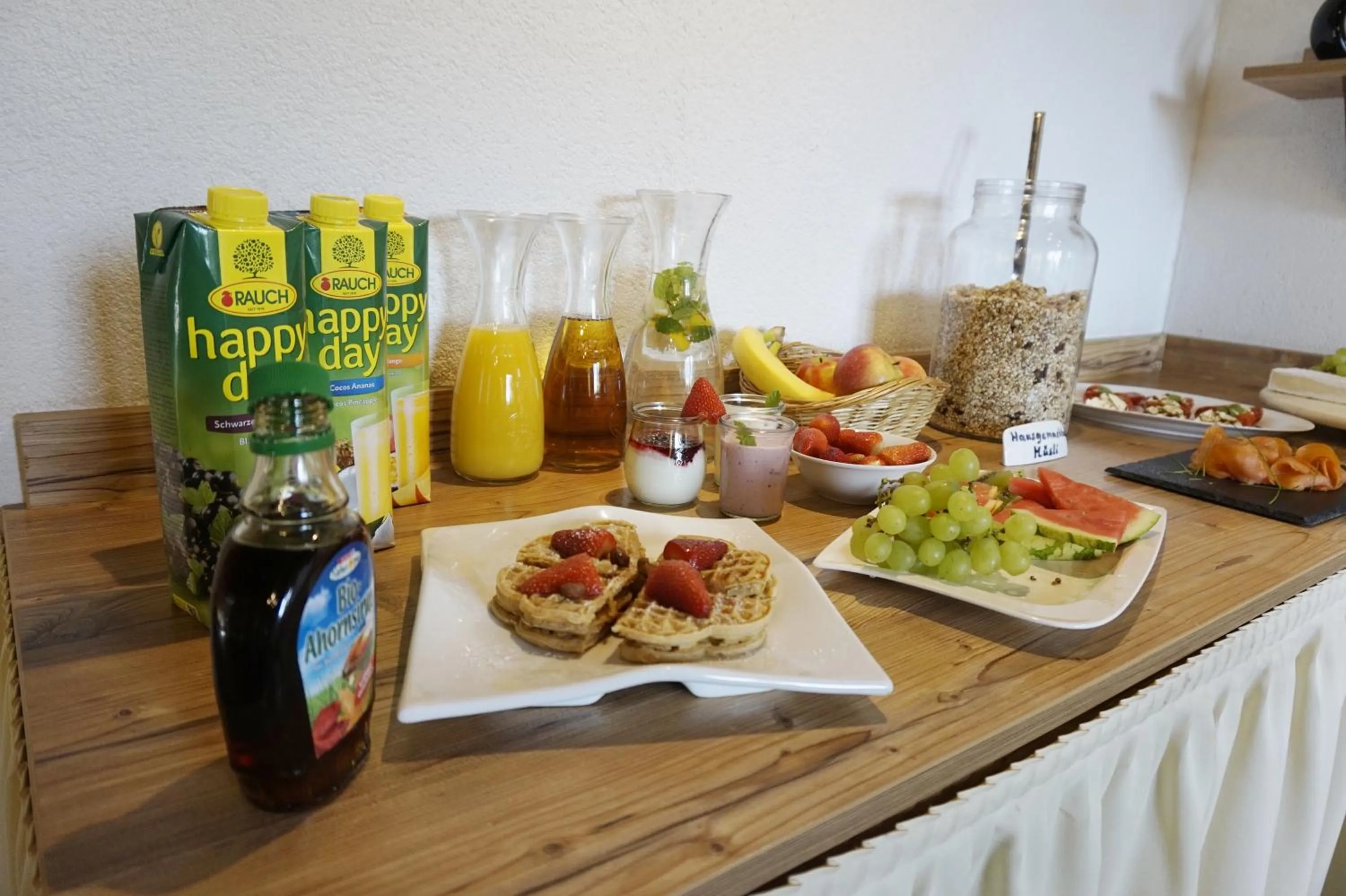 Buffet breakfast in Aparthotel Sunrise