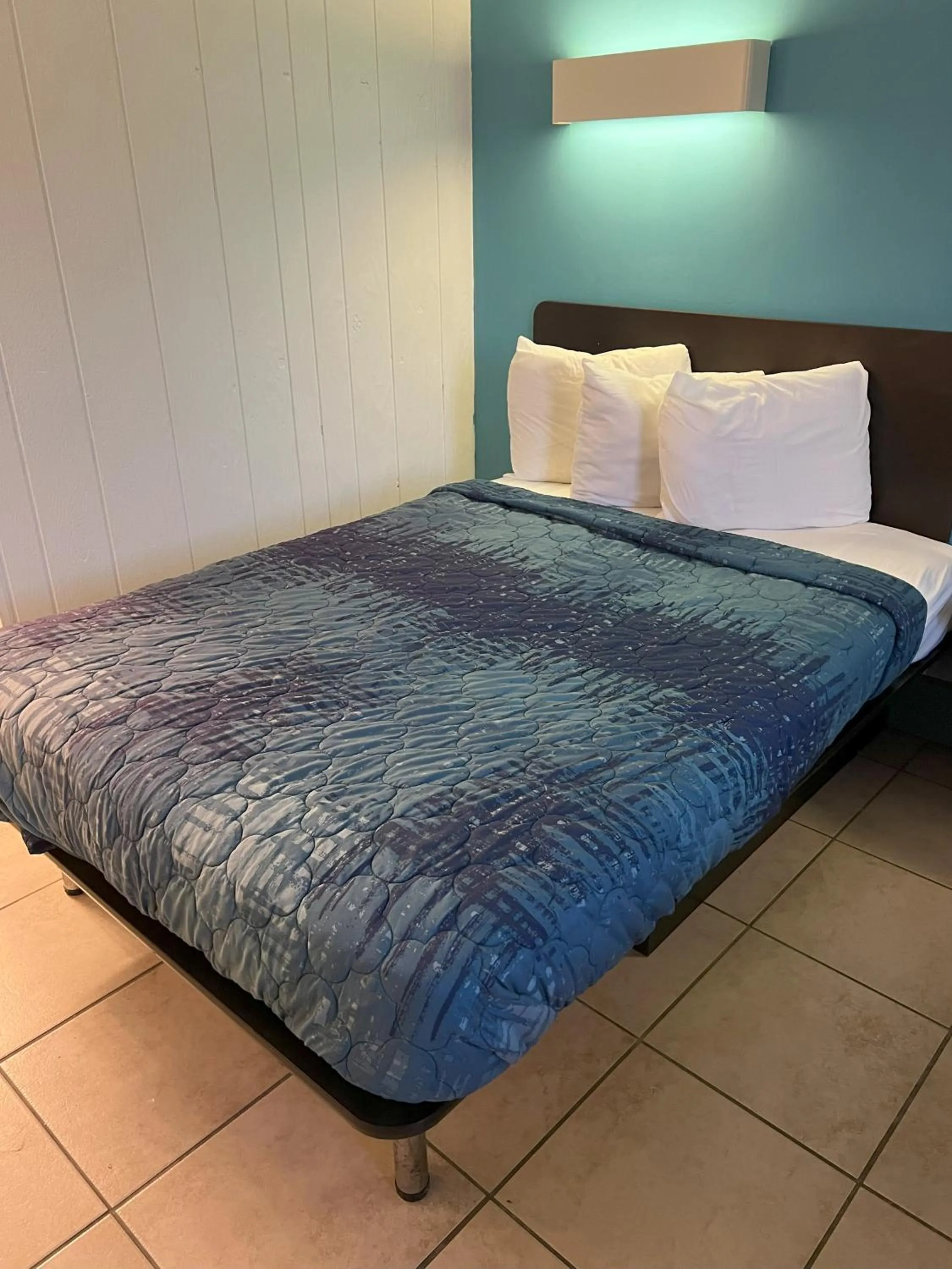 Bed in AIRE Hotel North Beach Jersey Shore