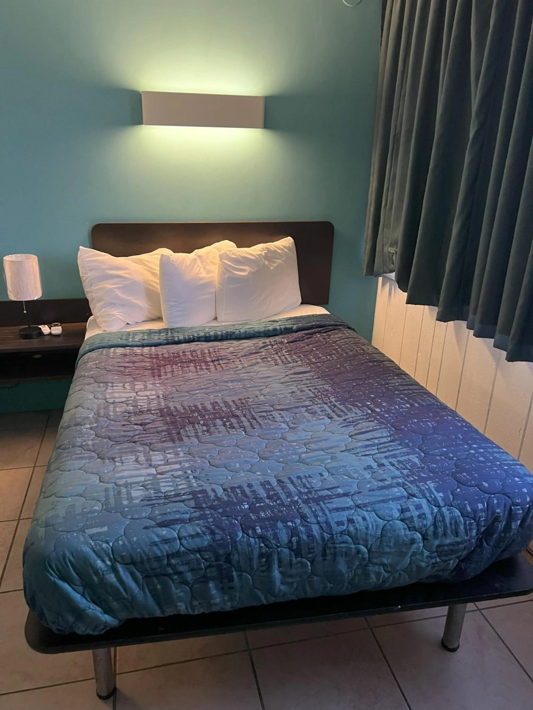 Bed in AIRE Hotel North Beach Jersey Shore