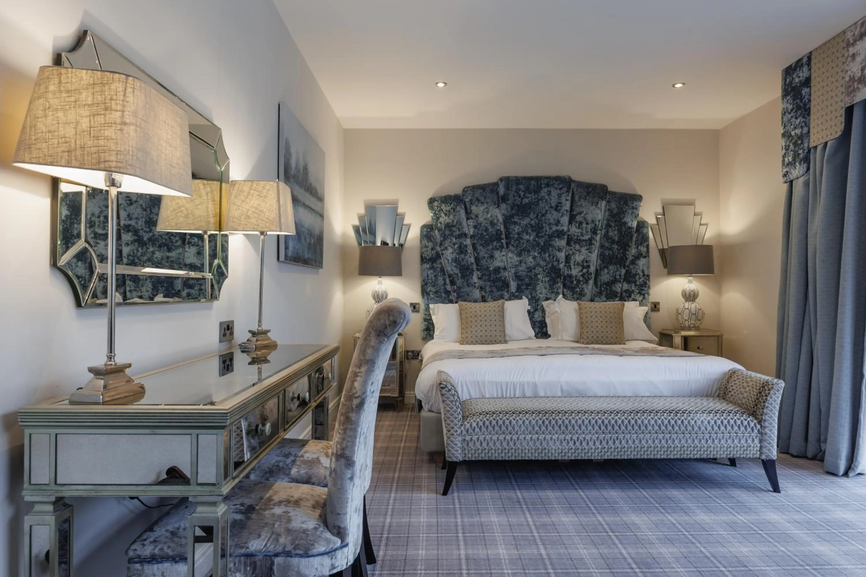 Bed in Peak Edge Hotel