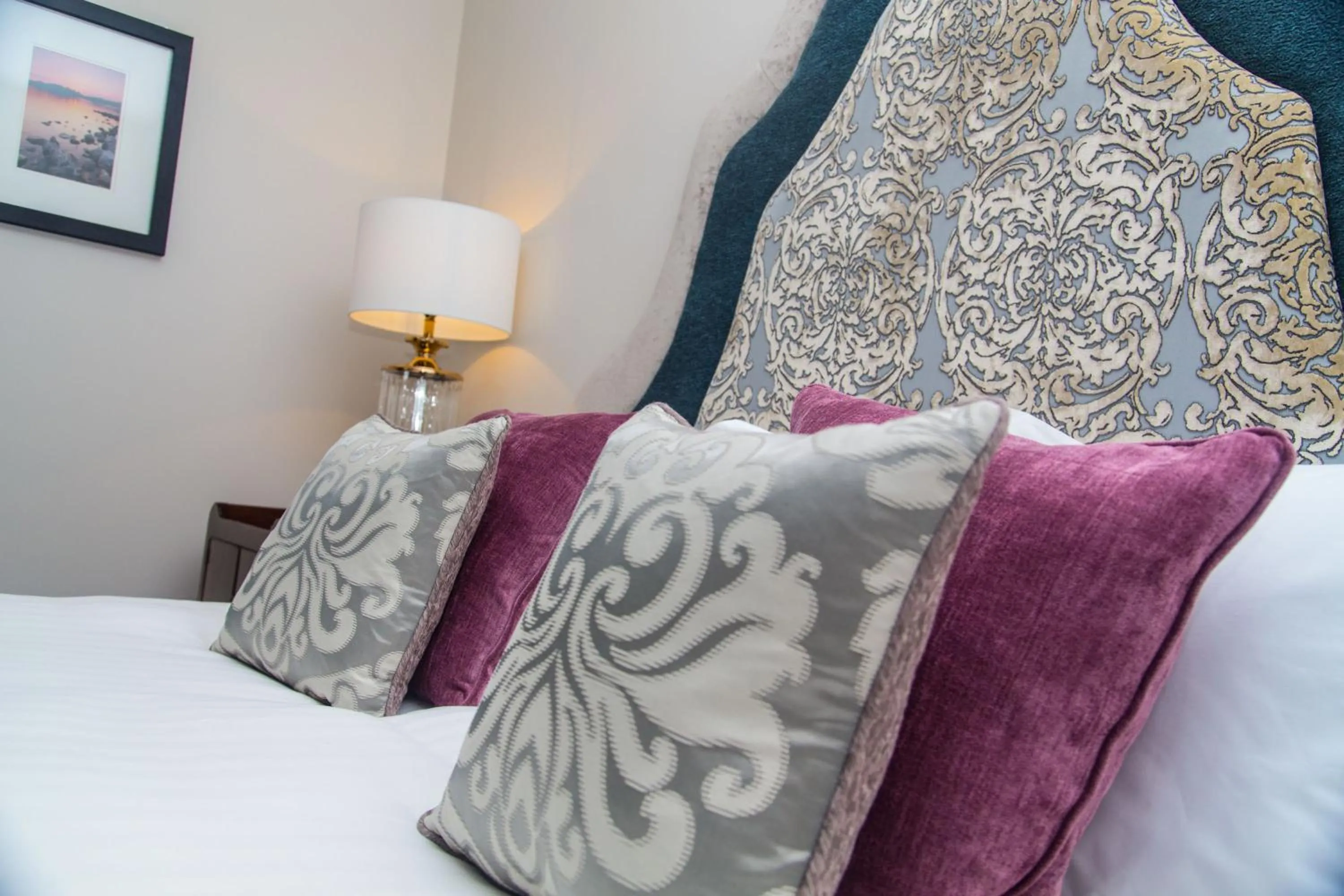 Bed in Peak Edge Hotel