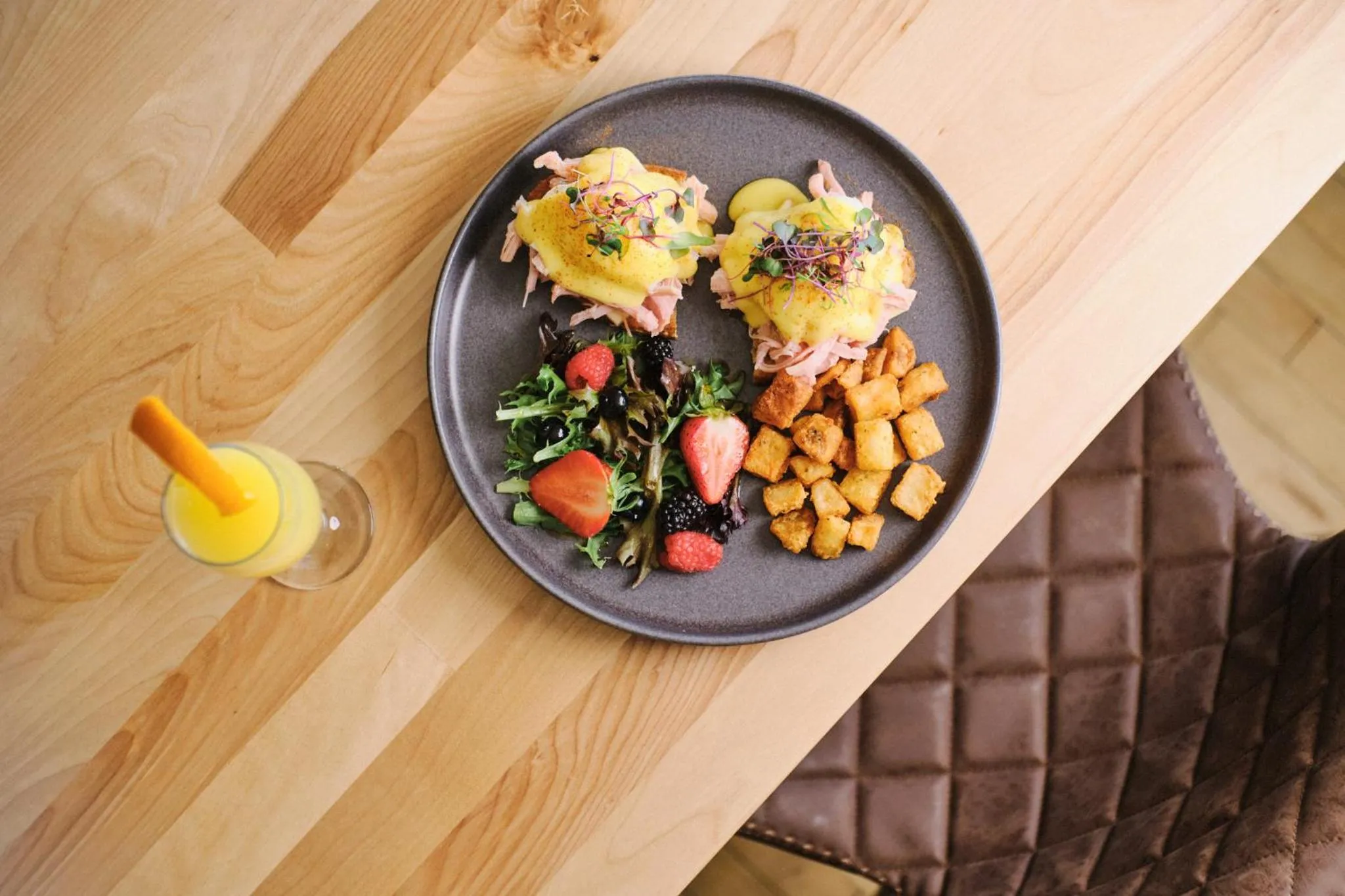 Restaurant/places to eat in BATTURES Hotel Fjord Saguenay