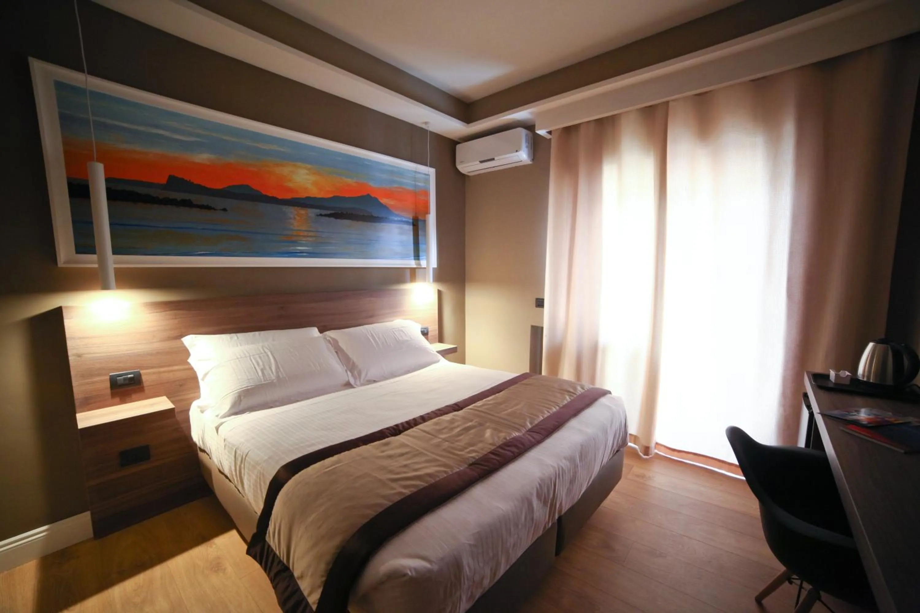 Bed in 7th Floor Suite