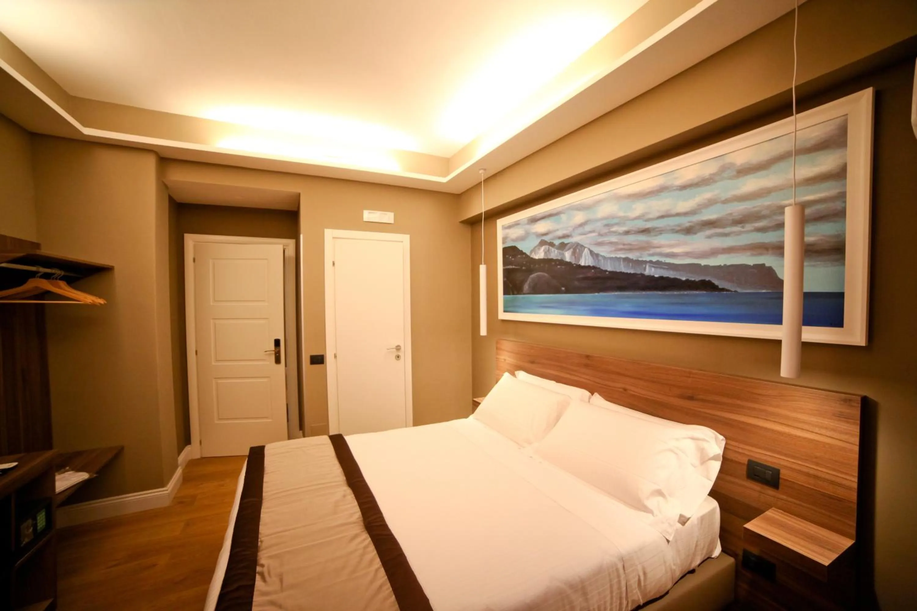 Bed in 7th Floor Suite