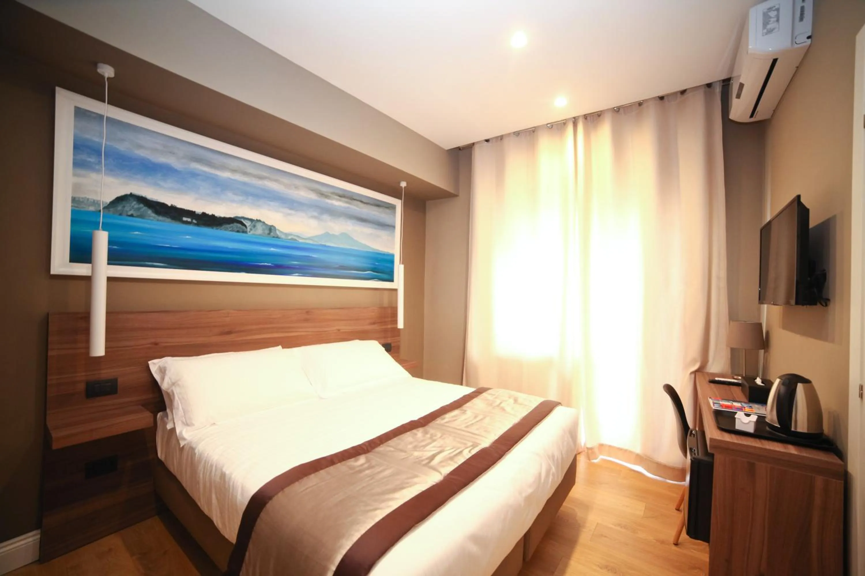 Bed in 7th Floor Suite