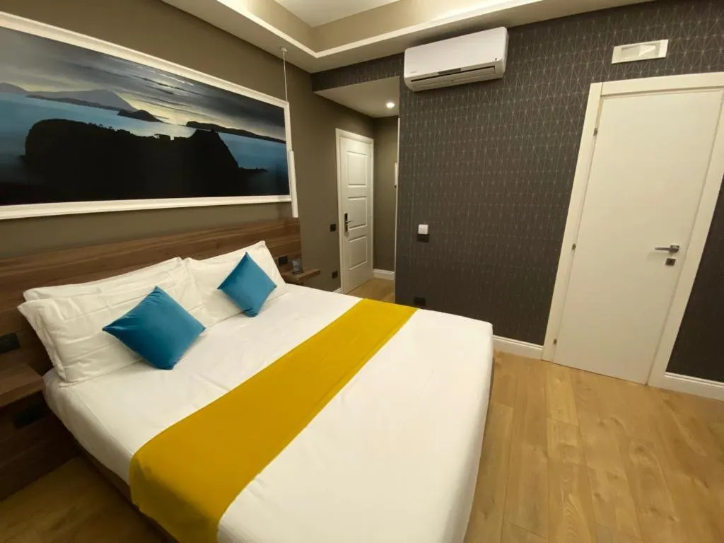 Bed in 7th Floor Suite