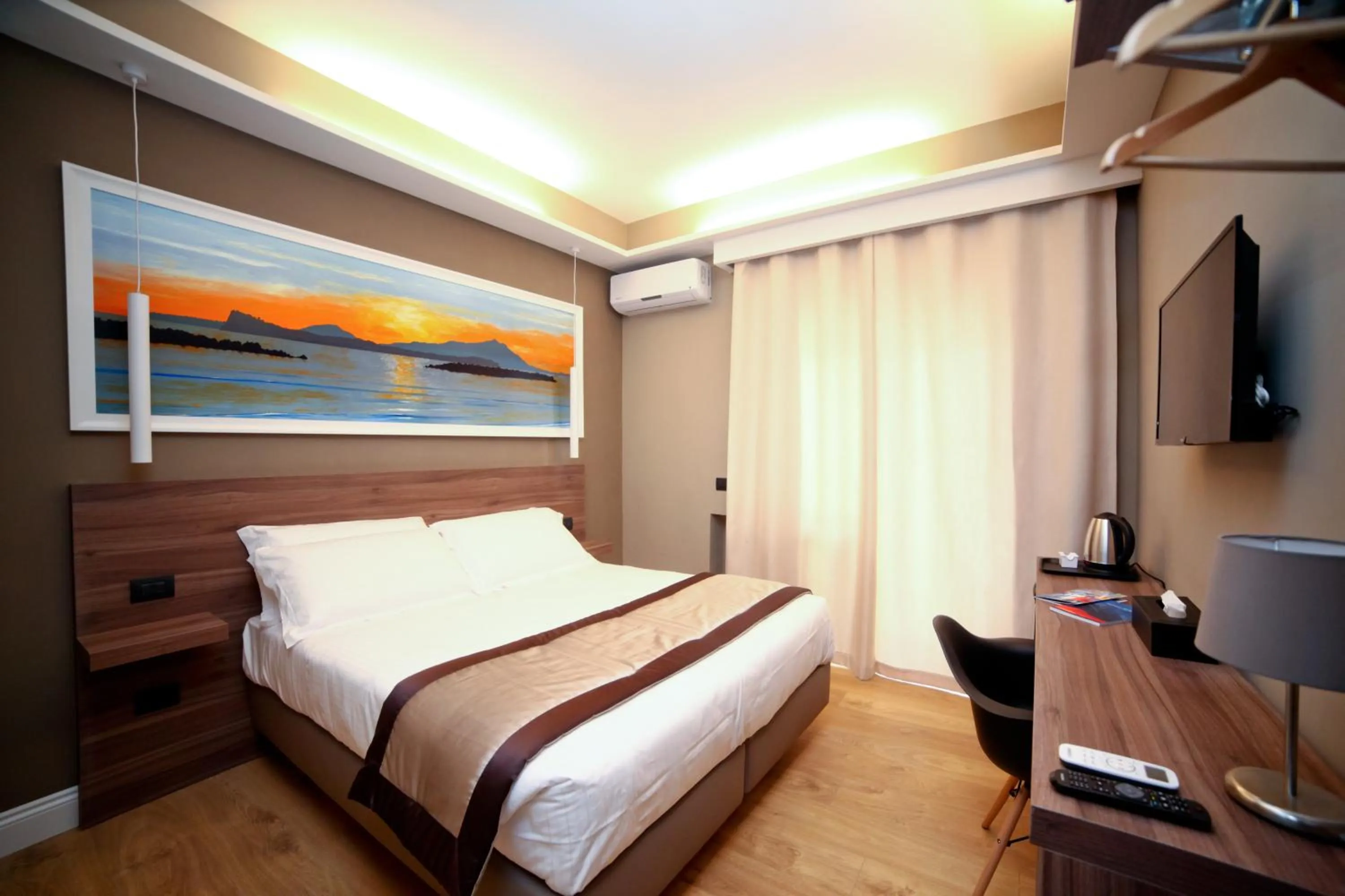 Bed in 7th Floor Suite