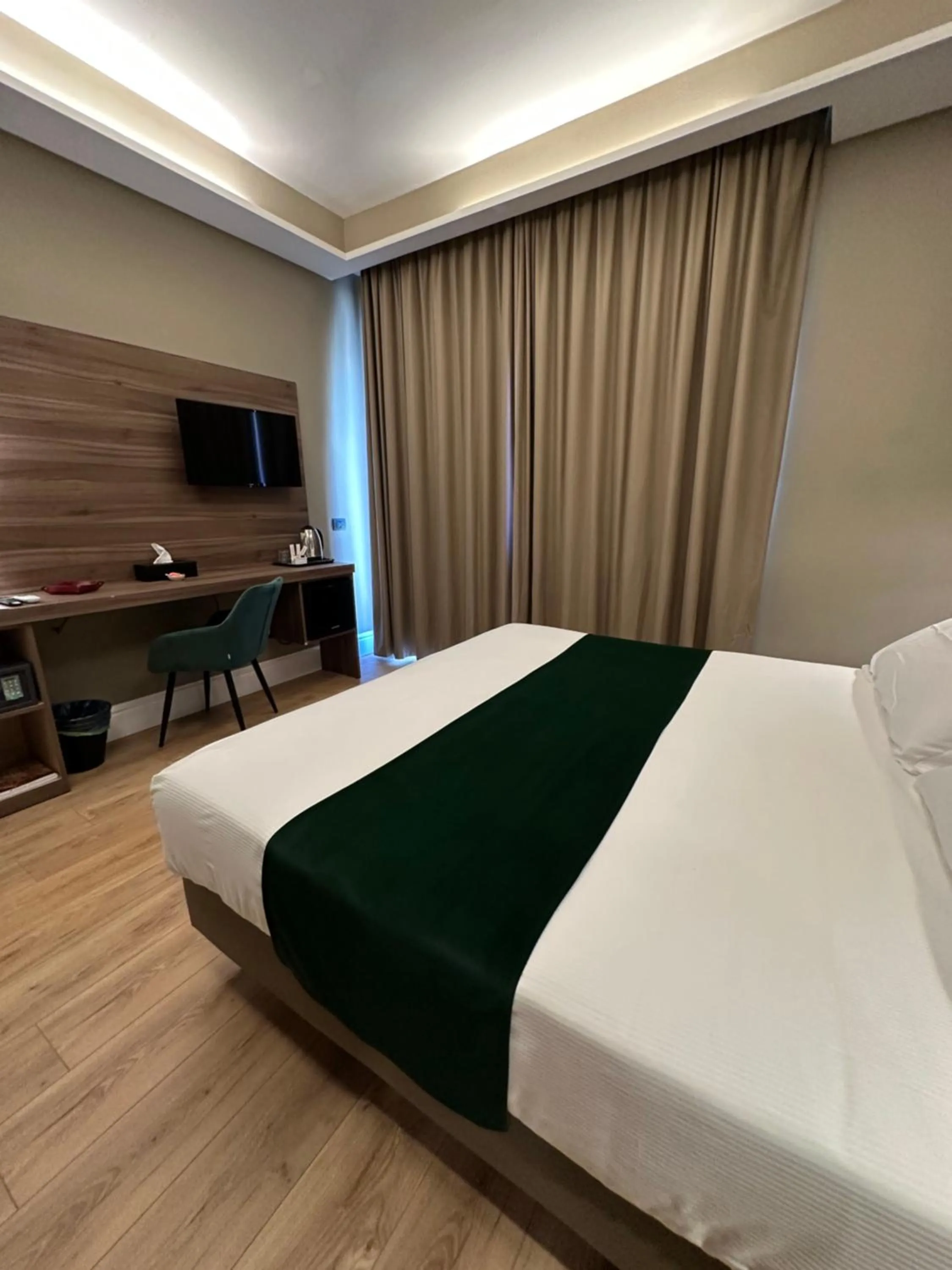 Bed in 7th Floor Suite