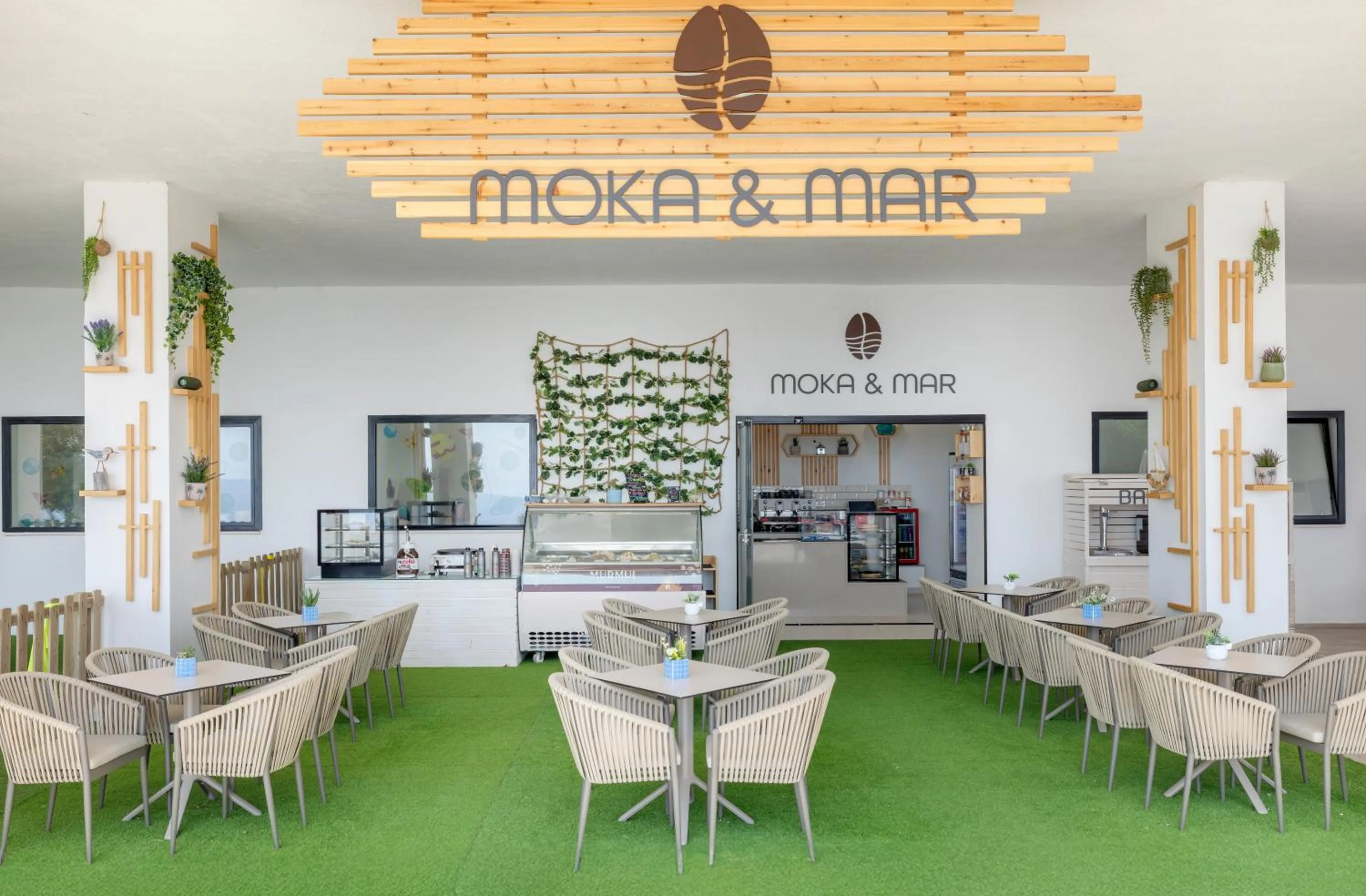 Lounge or bar in Alua Calas de Mallorca Resort